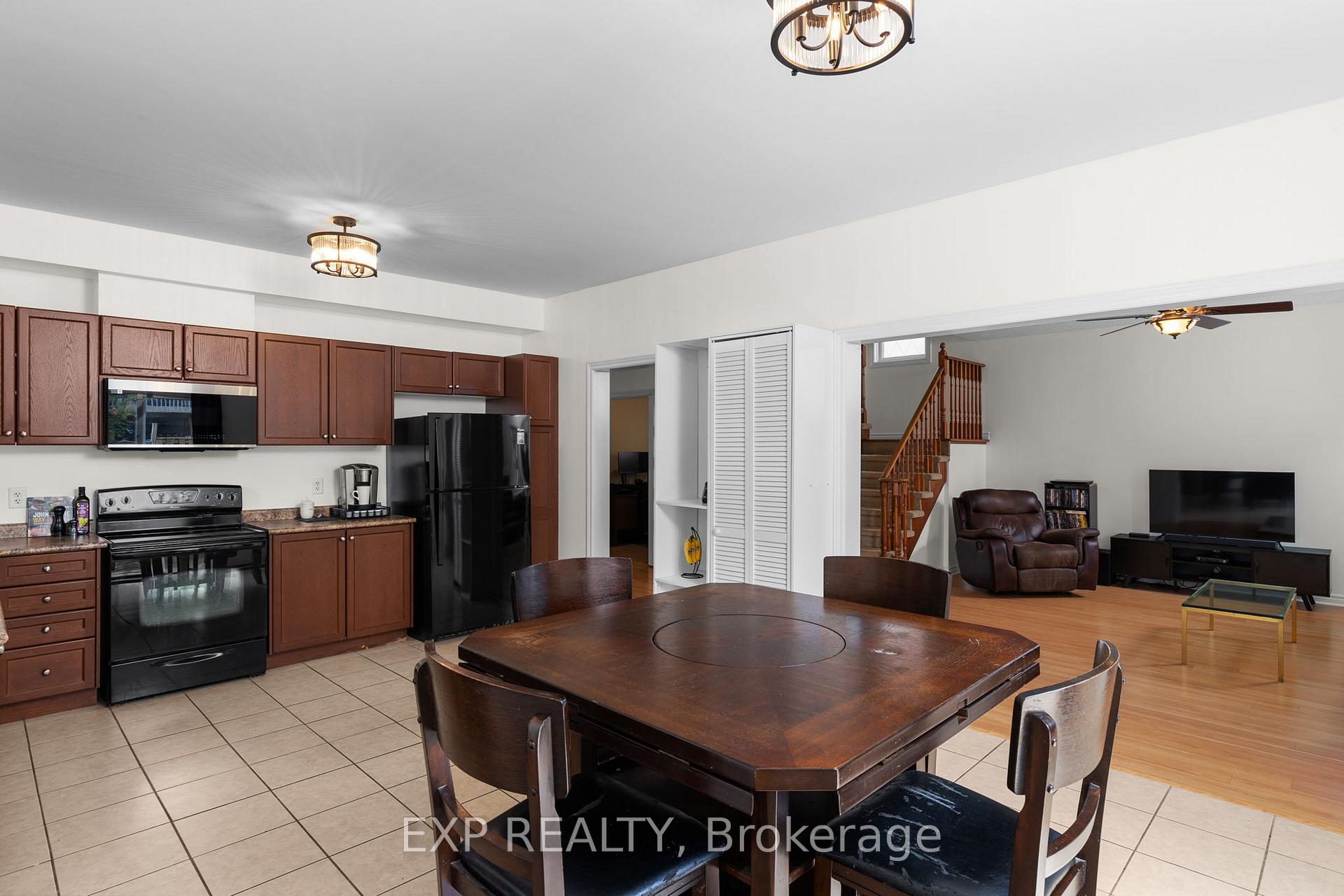 Photo 10 of 21 McIntyre Drive, Barrie, Ardagh — HOMEH