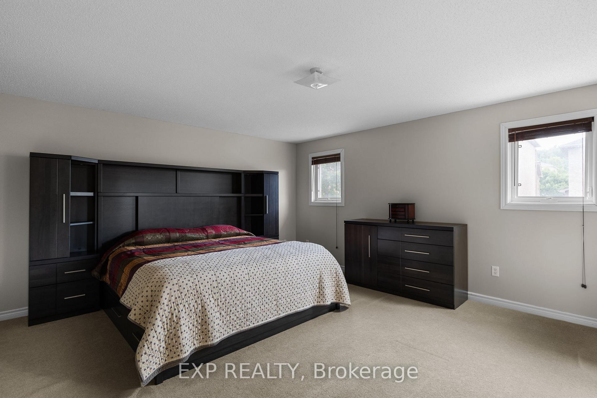 Photo 12 of 21 McIntyre Drive, Barrie, Ardagh — HOMEH