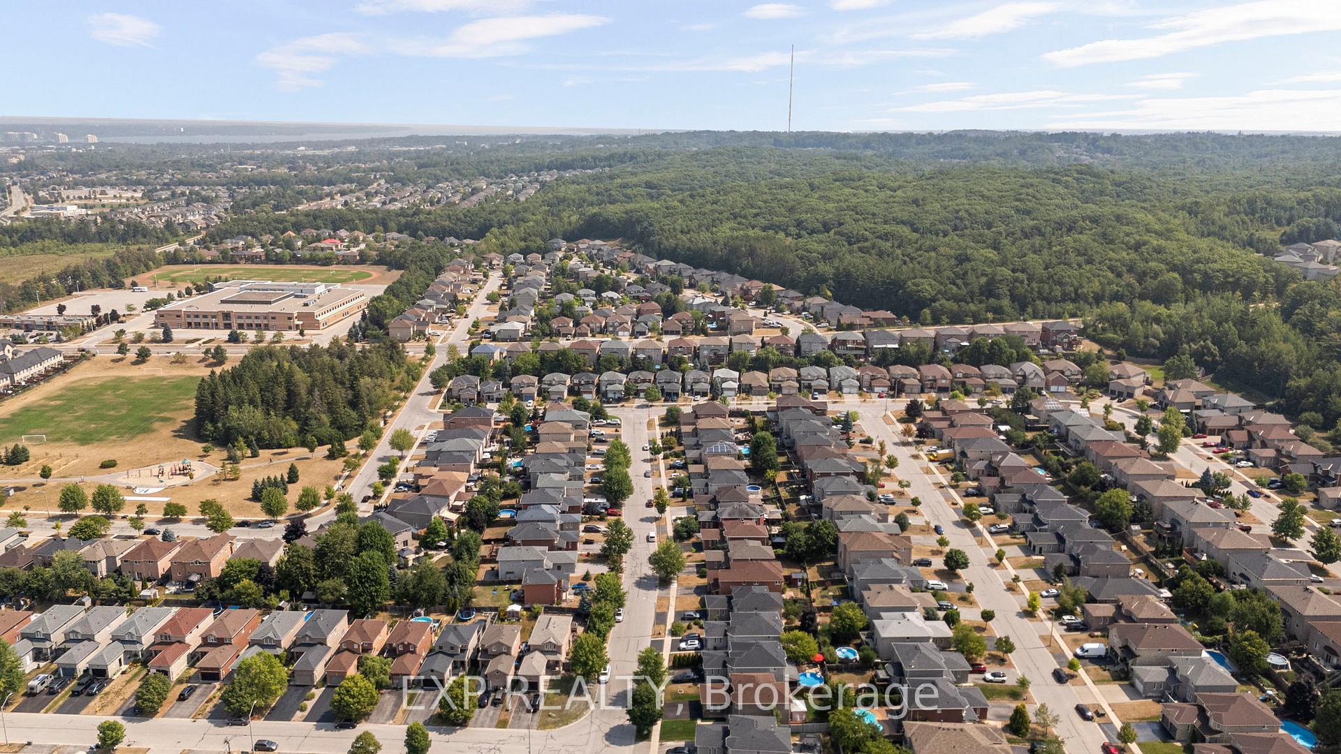 Photo 31 of 21 McIntyre Drive, Barrie, Ardagh — HOMEH