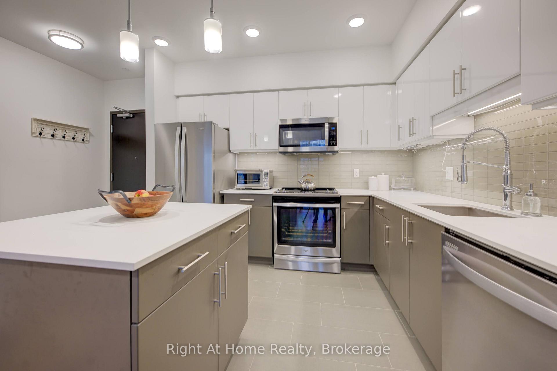 Photo 6 of Unit 413, 399 Queen Street S, Kitchener — HOMEH