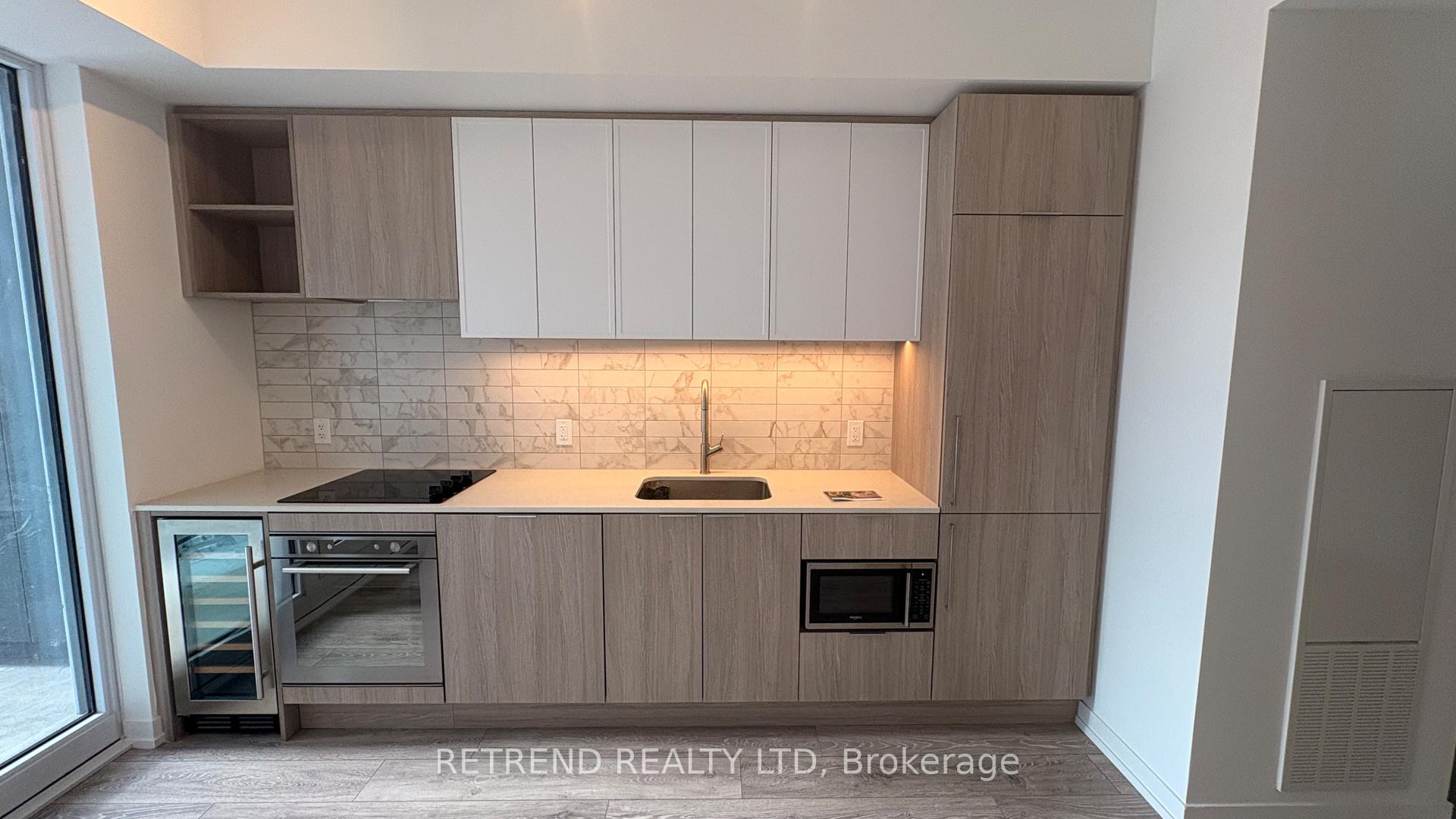 Photo 3 of Unit 1501, 2020 Bathurst Street, Toronto, Forest Hill South — HOMEH
