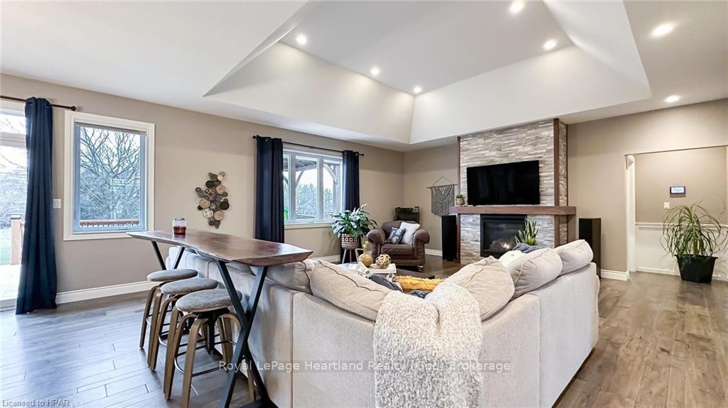 Photo 5 of 39941 Dinsley Terrace, Bluewater, Stanley — HOMEH
