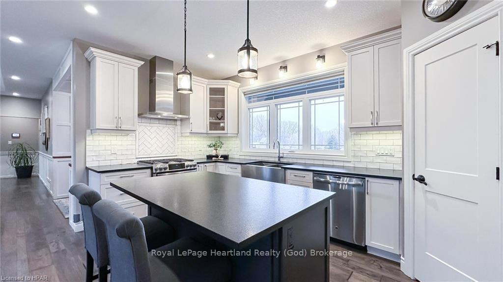 Photo 15 of 39941 Dinsley Terrace, Bluewater, Stanley — HOMEH