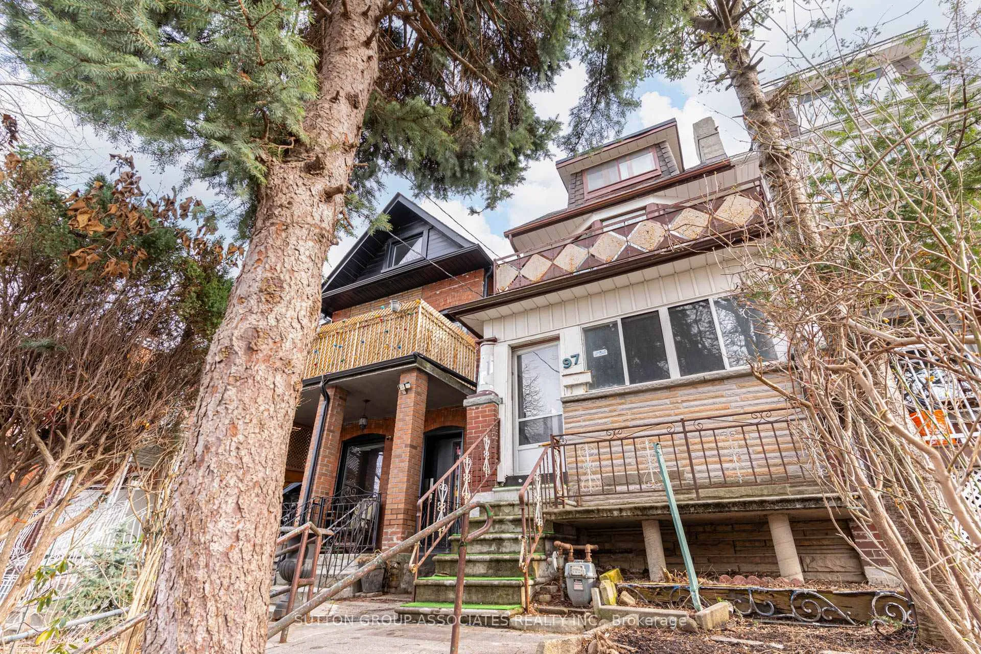 Front of 97 Pendrith Street