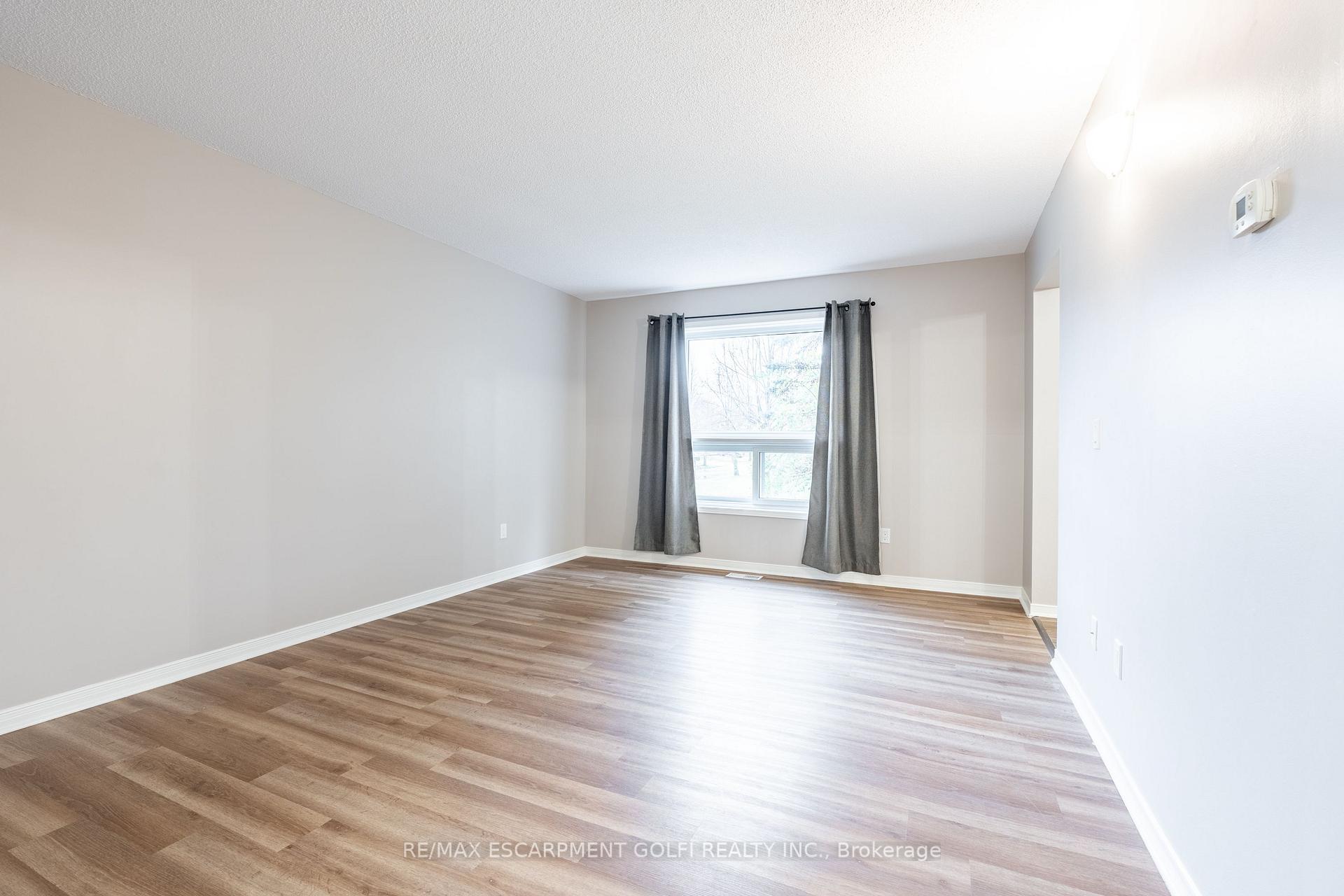 Photo 7 of Unit 1, 25 Meadowvale Drive, Pelham, Fonthill — HOMEH