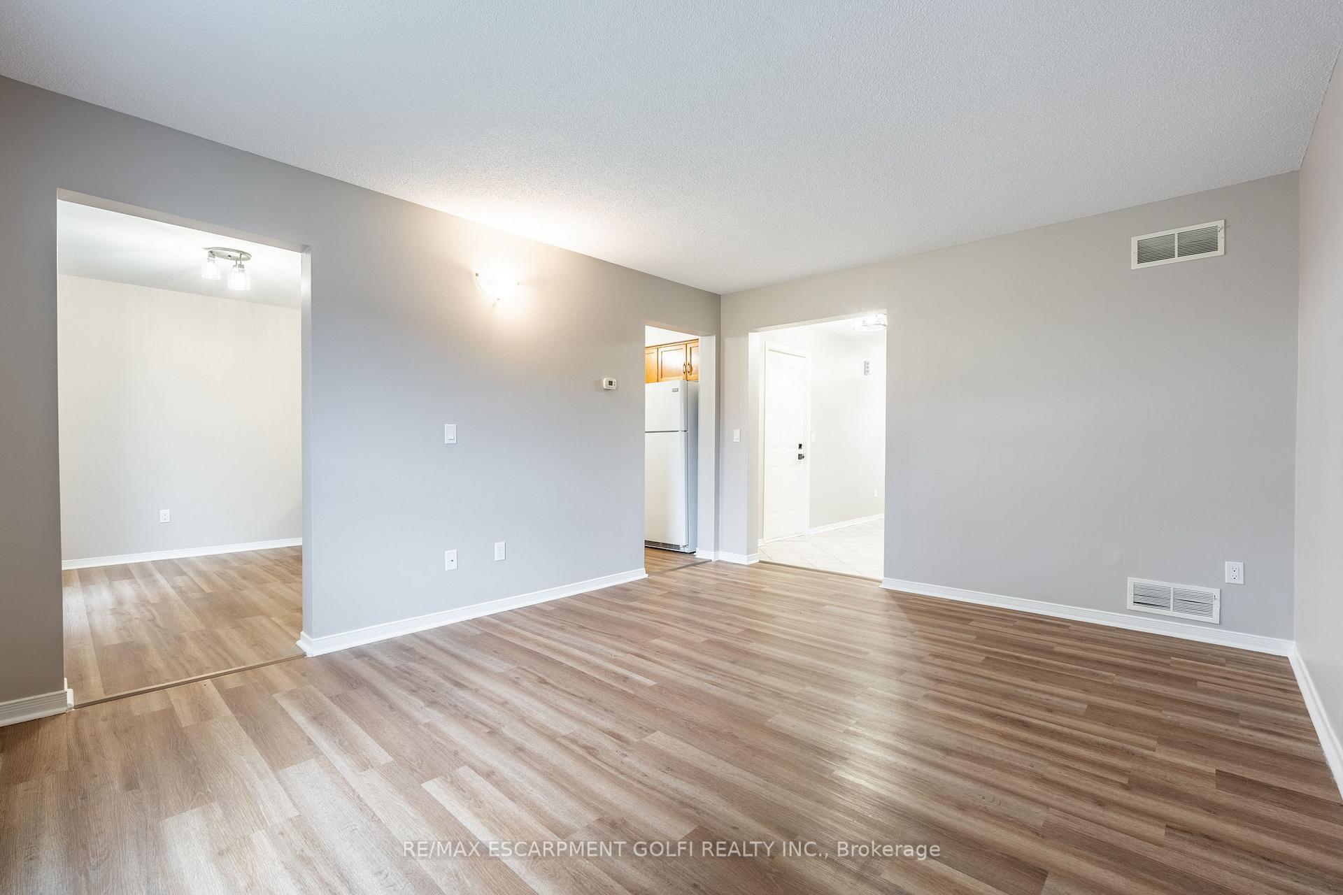 Photo 9 of Unit 1, 25 Meadowvale Drive, Pelham, Fonthill — HOMEH