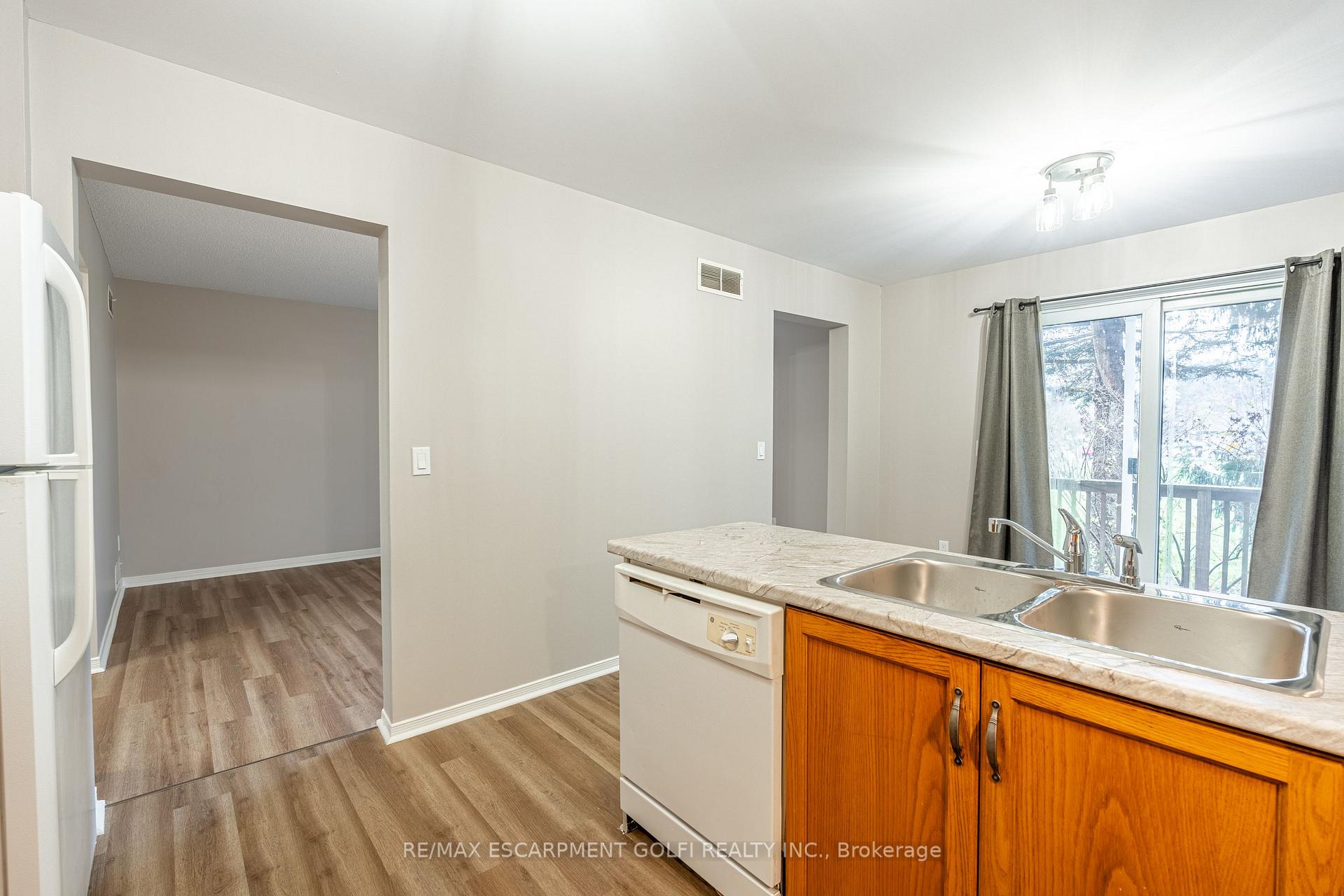 Photo 16 of Unit 1, 25 Meadowvale Drive, Pelham, Fonthill — HOMEH