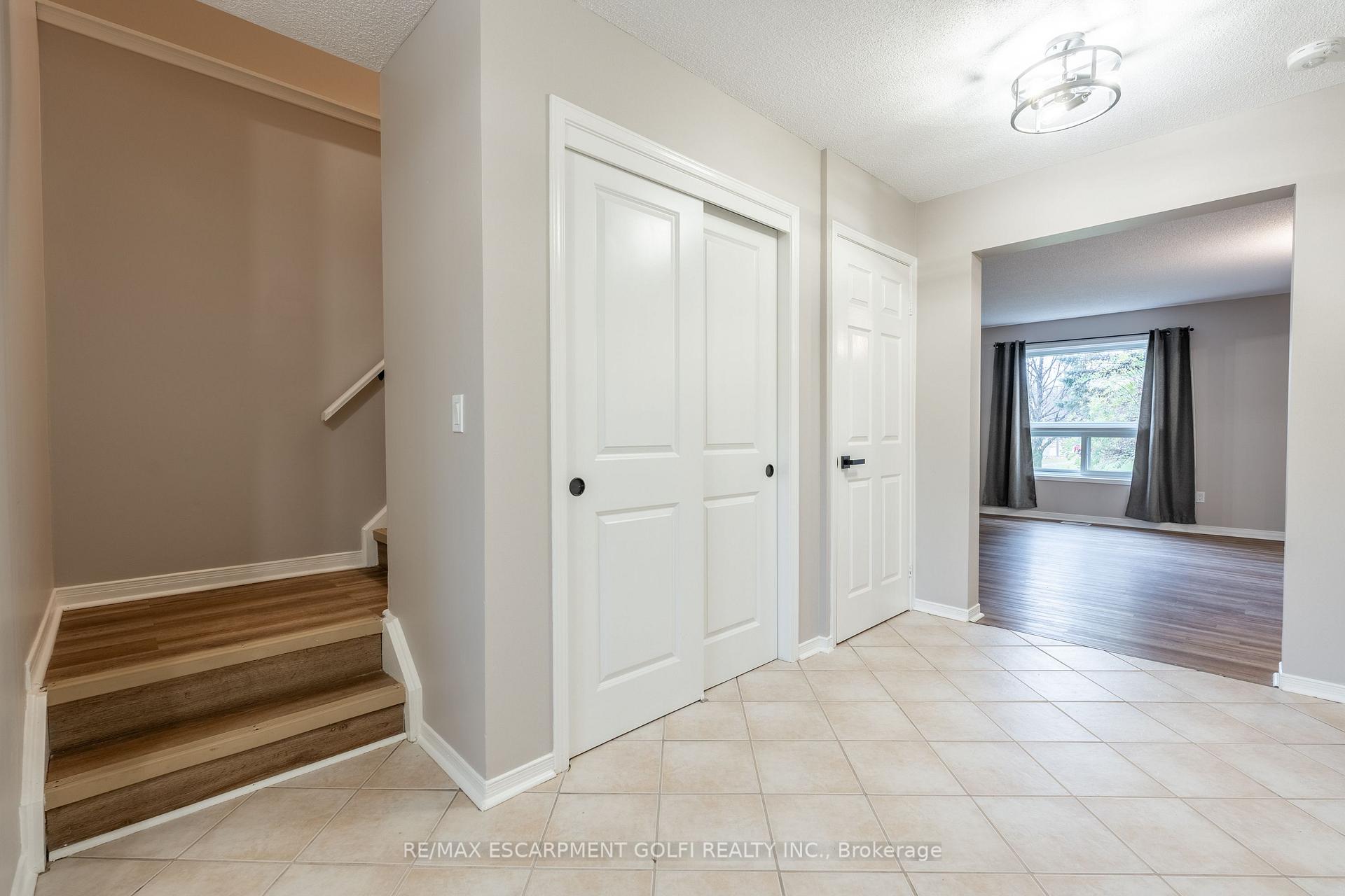 Photo 17 of Unit 1, 25 Meadowvale Drive, Pelham, Fonthill — HOMEH