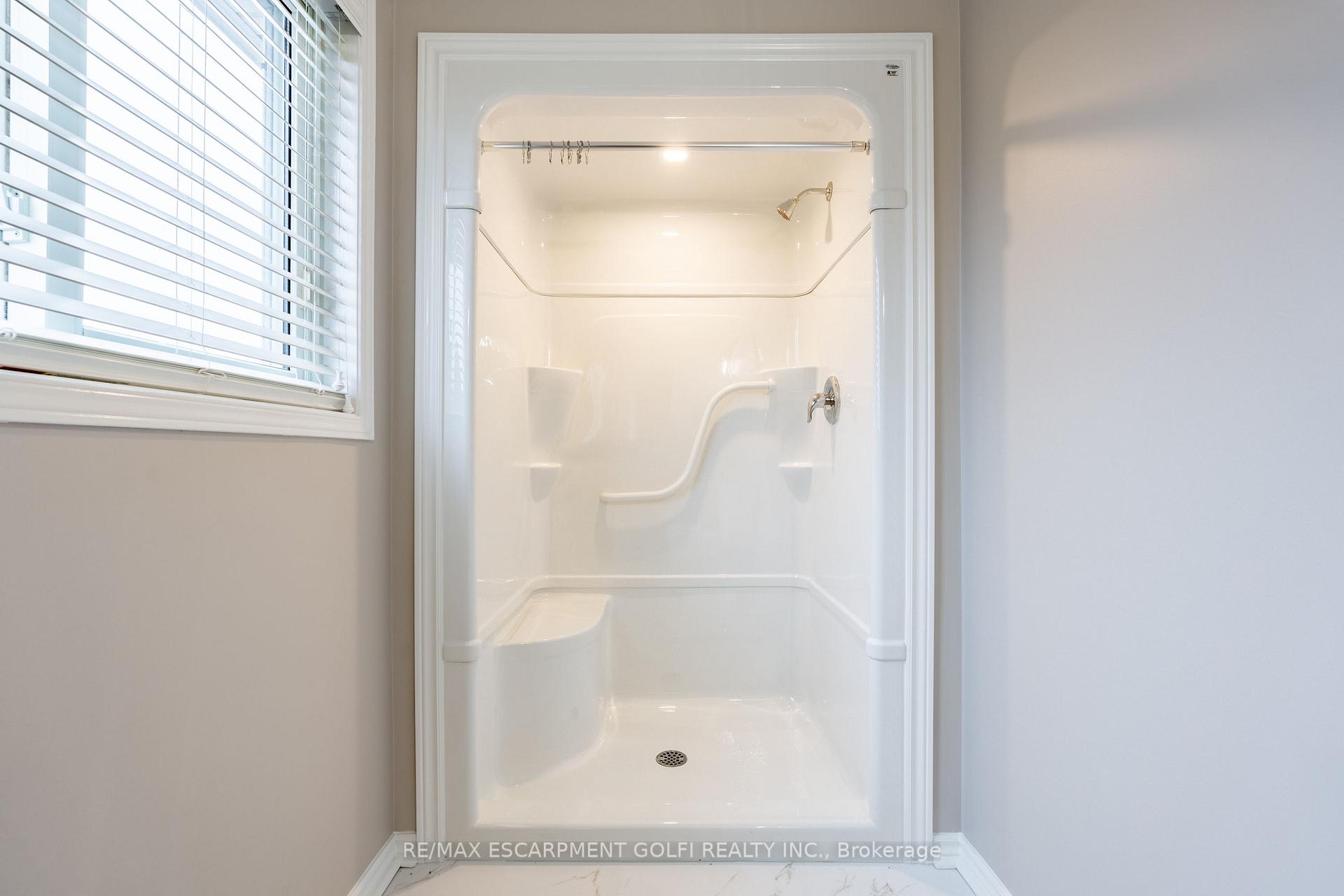 Photo 32 of Unit 1, 25 Meadowvale Drive, Pelham, Fonthill — HOMEH