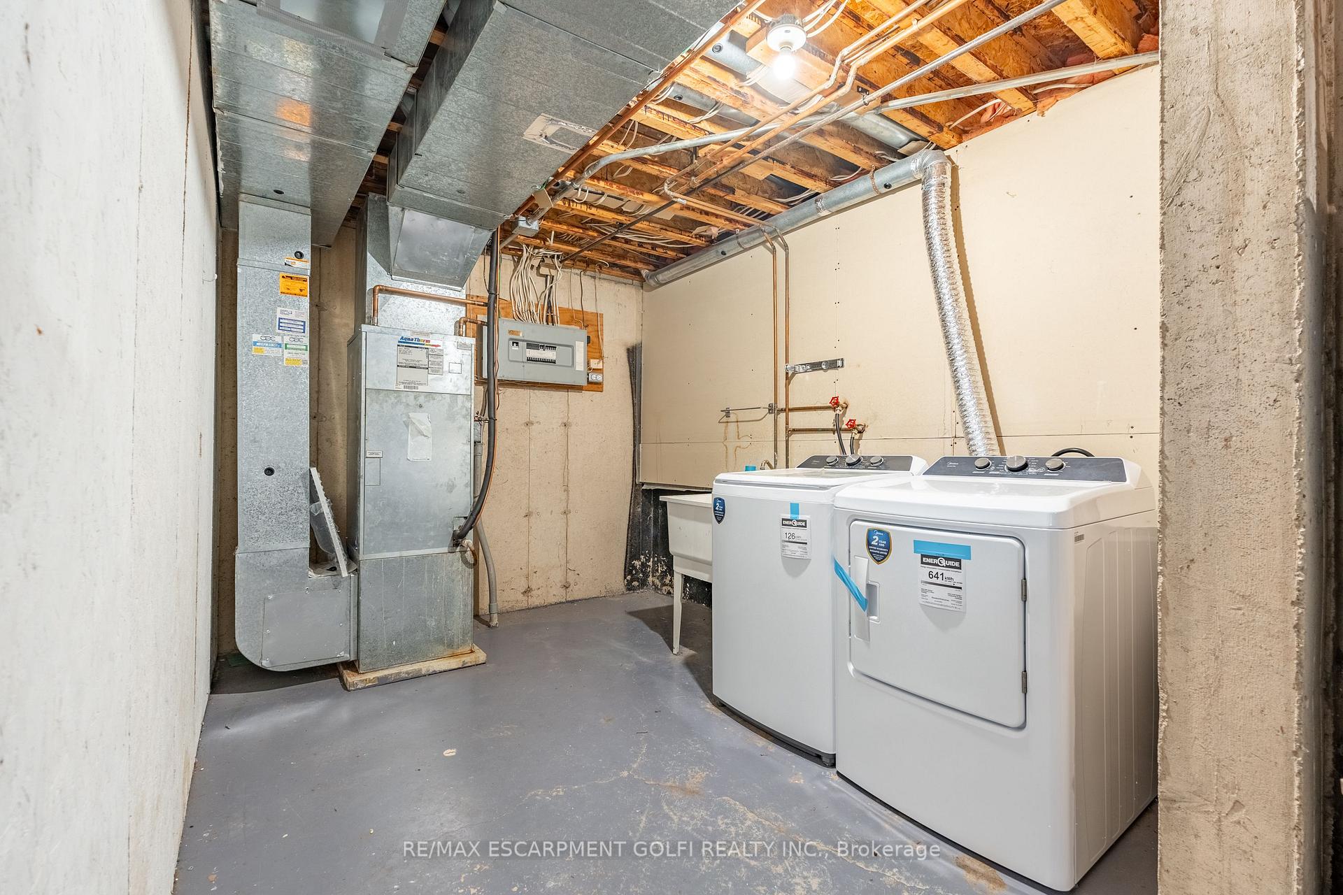 Photo 34 of Unit 1, 25 Meadowvale Drive, Pelham, Fonthill — HOMEH