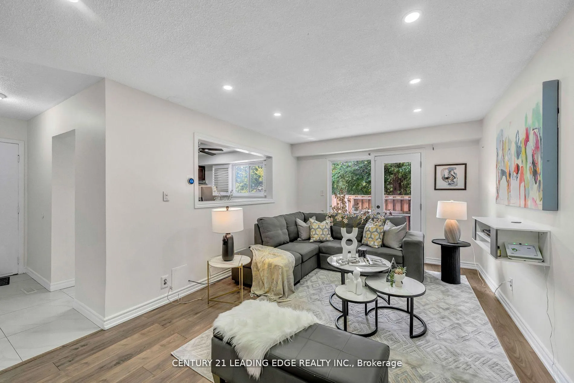 Photo 2 of Unit 19, 730 Cedar Street, Oshawa, Lakeview — HOMEH