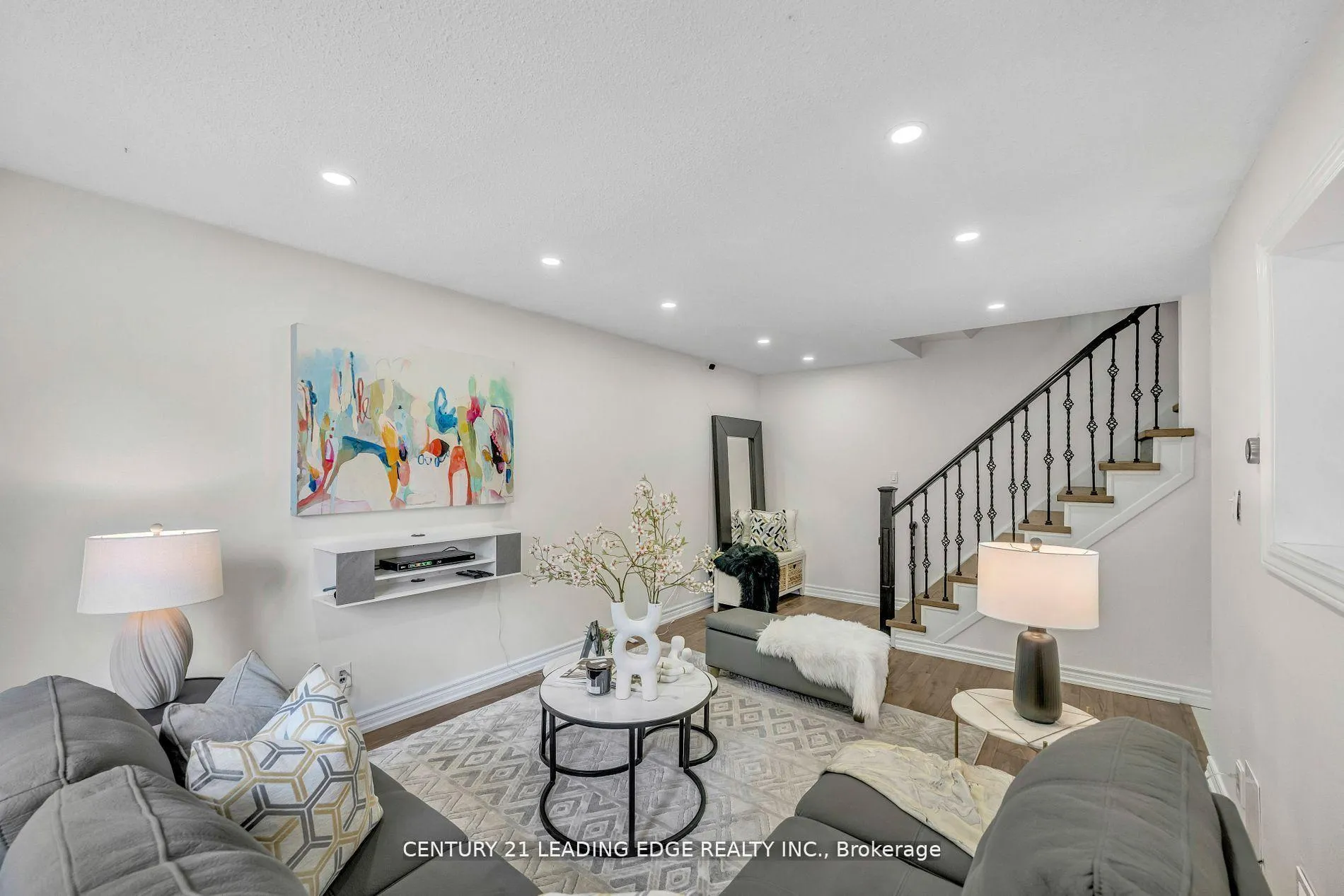 Photo 5 of Unit 19, 730 Cedar Street, Oshawa, Lakeview — HOMEH