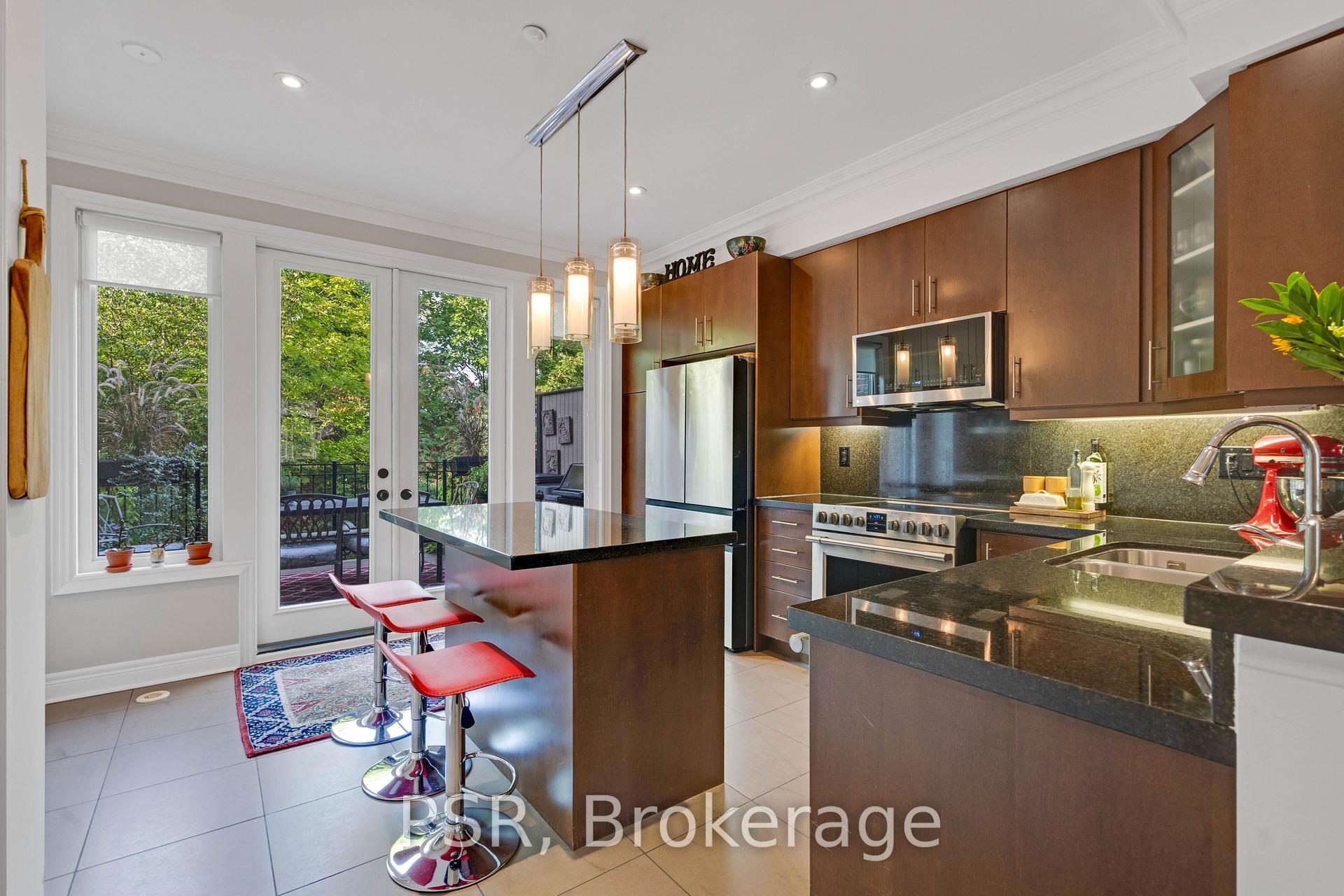 Photo 6 of Unit 50, 117 Powseland Crescent, Vaughan, West Woodbridge — HOMEH
