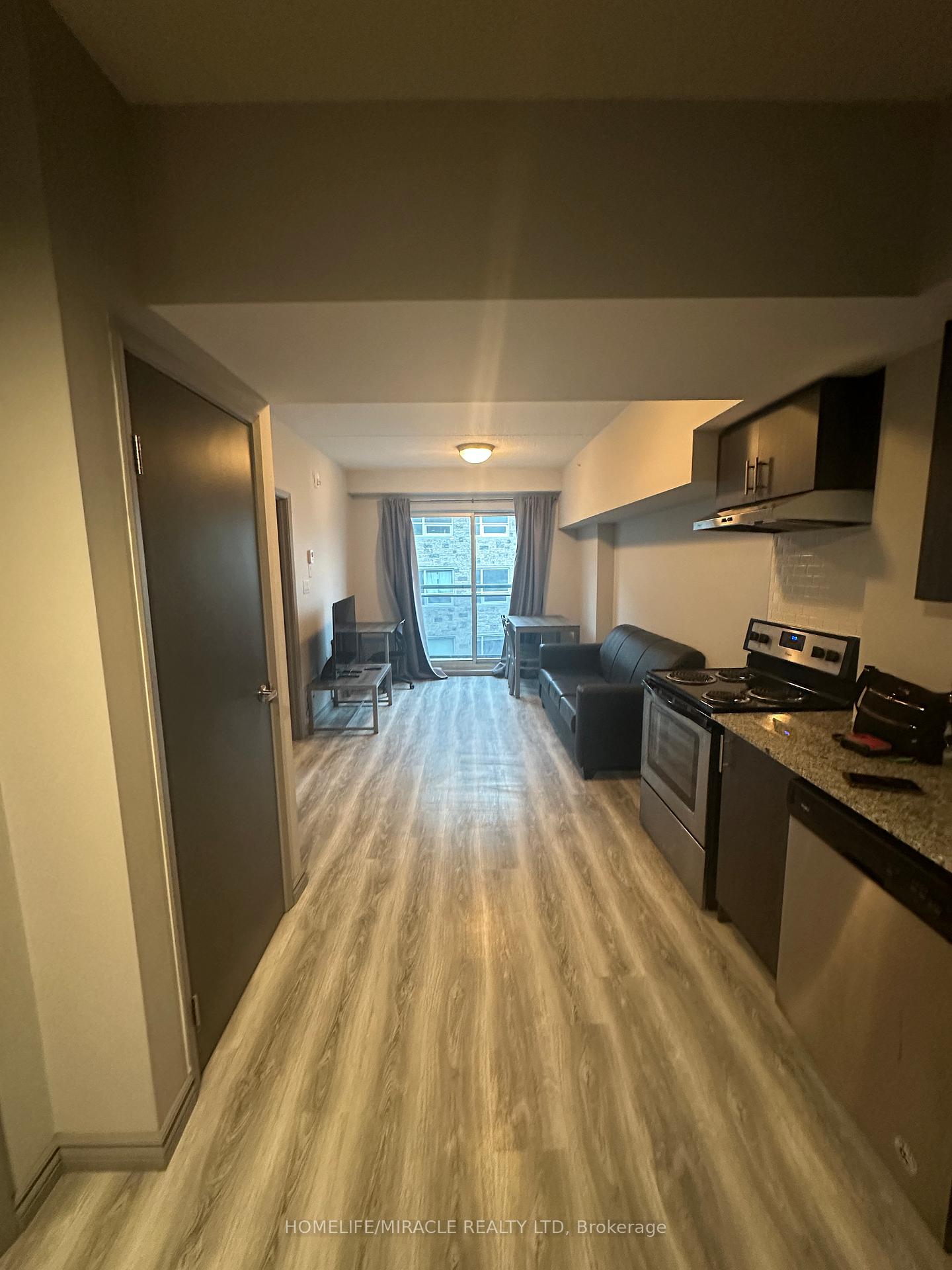 Photo 4 of Unit 514, 275 Larch Street, Waterloo, Lakeshore Village — HOMEH