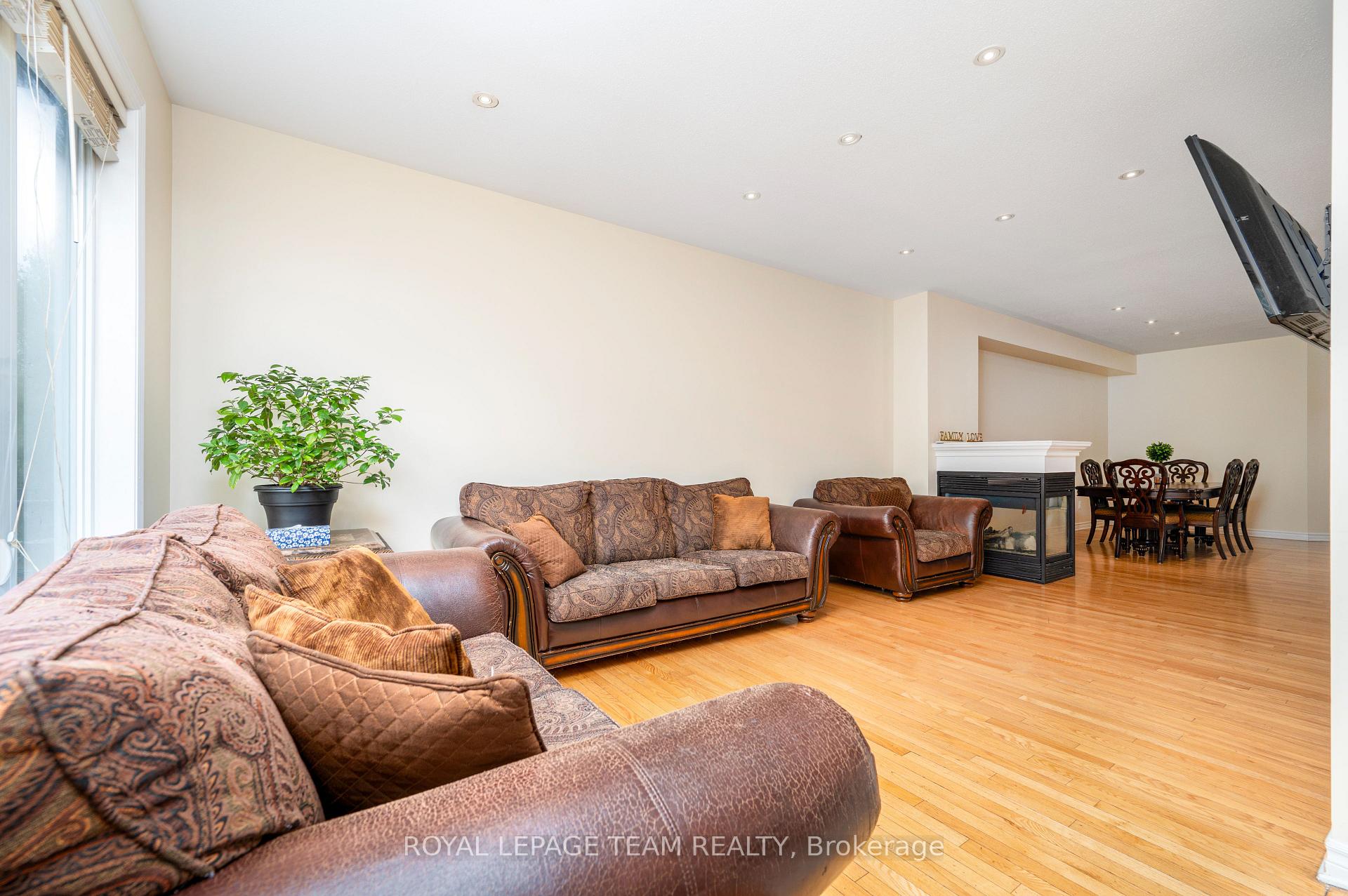 Photo 10 of 357 Widgeon Way, Ottawa, Blossom Park/Kemp Park/Findlay Creek — HOMEH