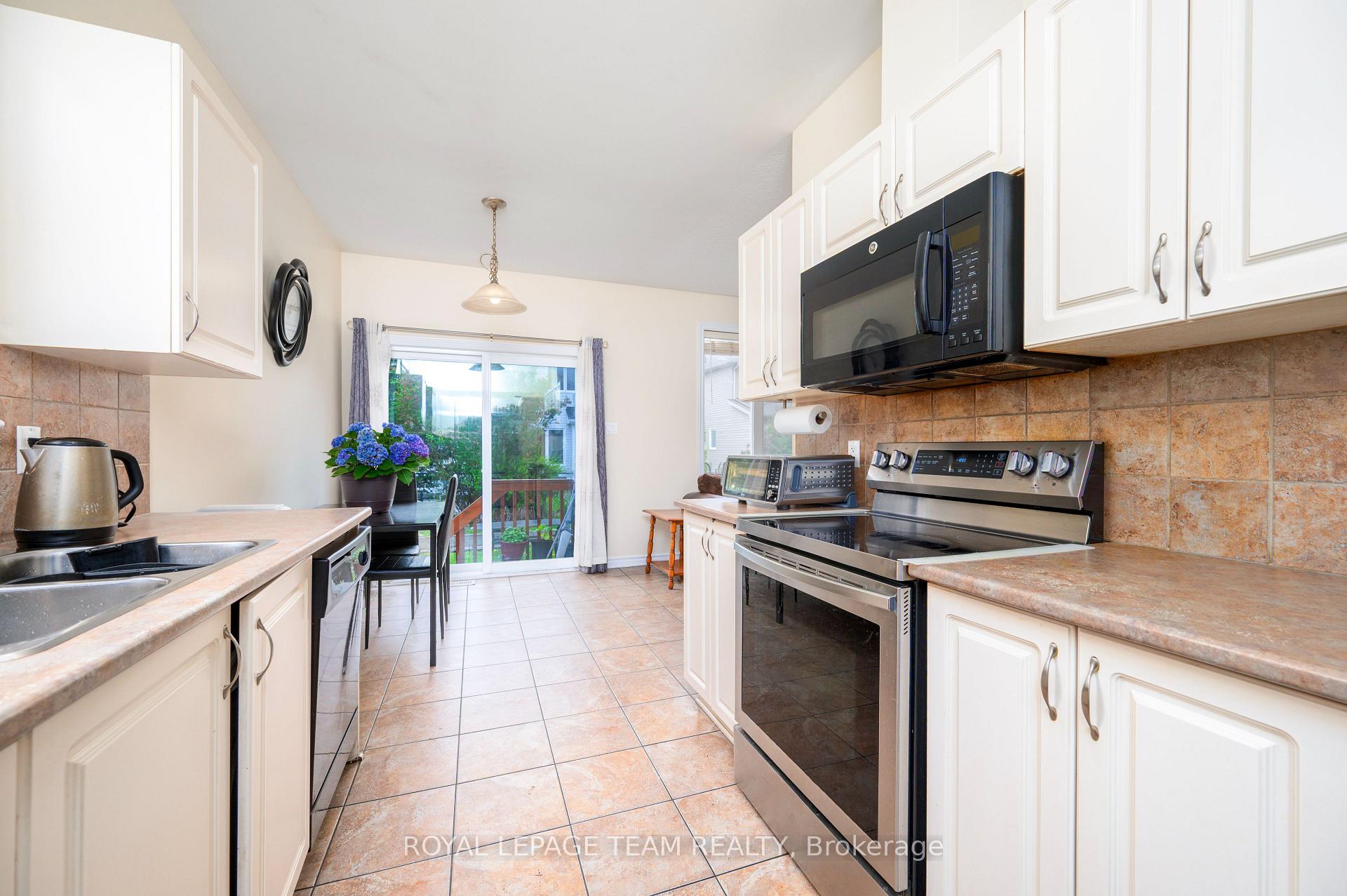 Photo 13 of 357 Widgeon Way, Ottawa, Blossom Park/Kemp Park/Findlay Creek — HOMEH