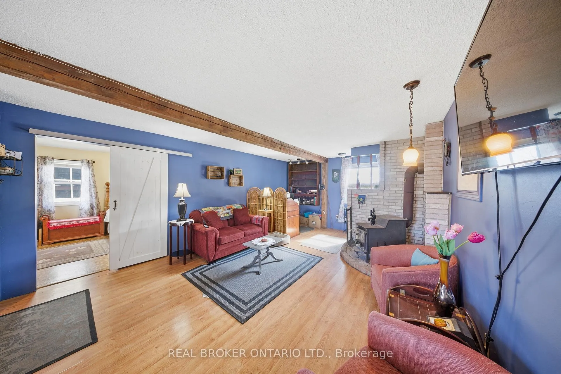 Photo 7 of 1247 Old 8 Highway, Hamilton, Rural Flamborough — HOMEH