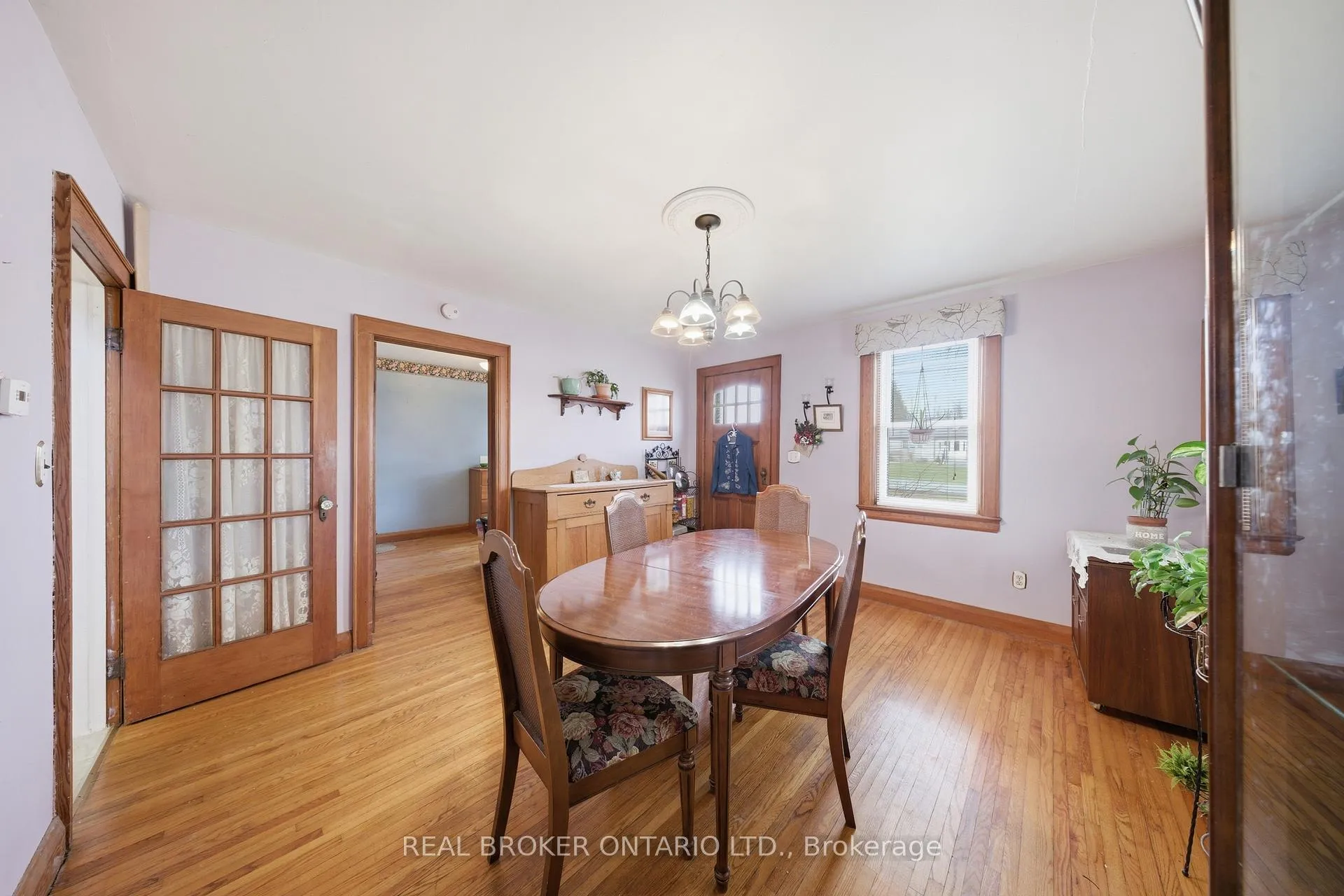 Photo 15 of 1247 Old 8 Highway, Hamilton, Rural Flamborough — HOMEH