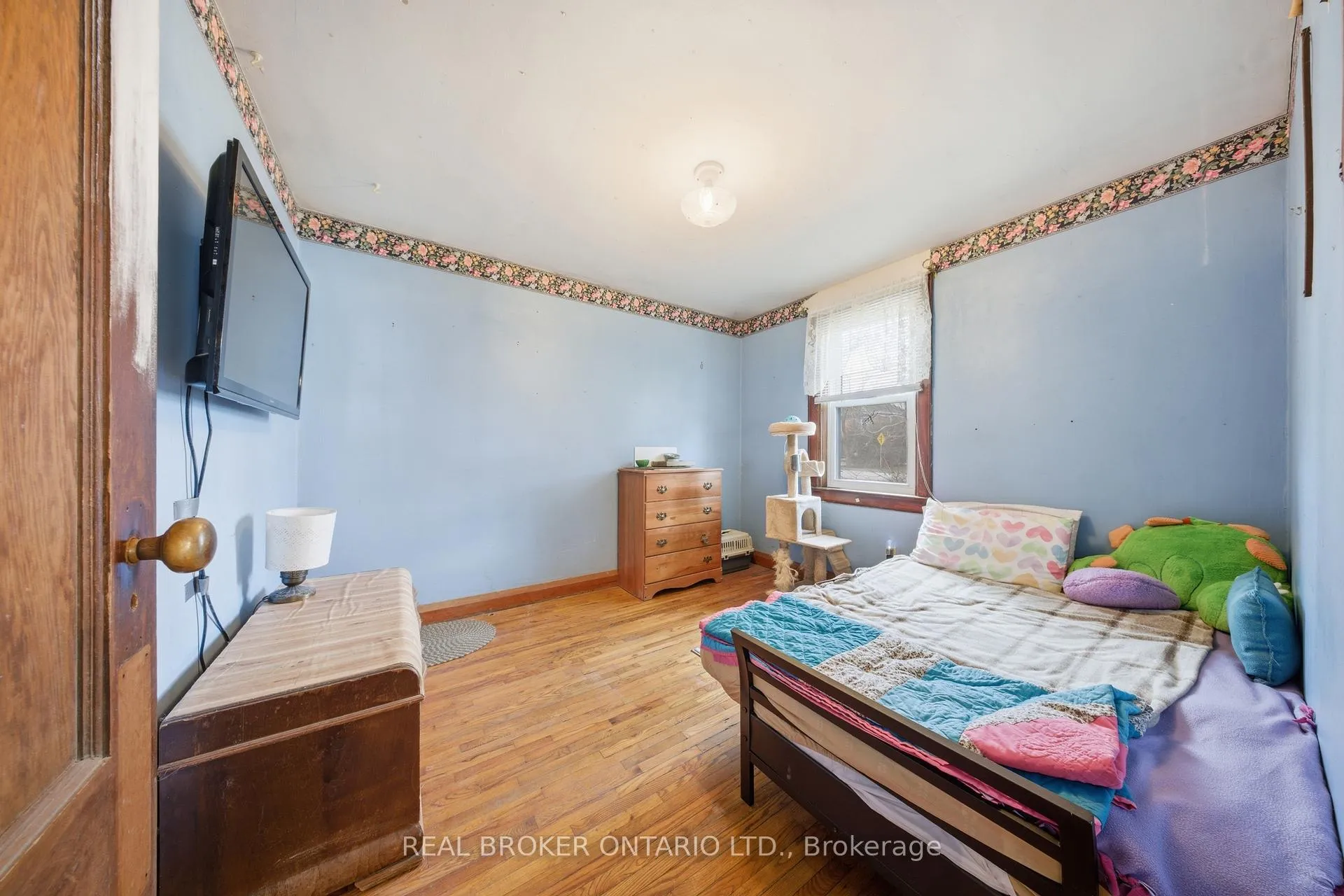 Photo 16 of 1247 Old 8 Highway, Hamilton, Rural Flamborough — HOMEH