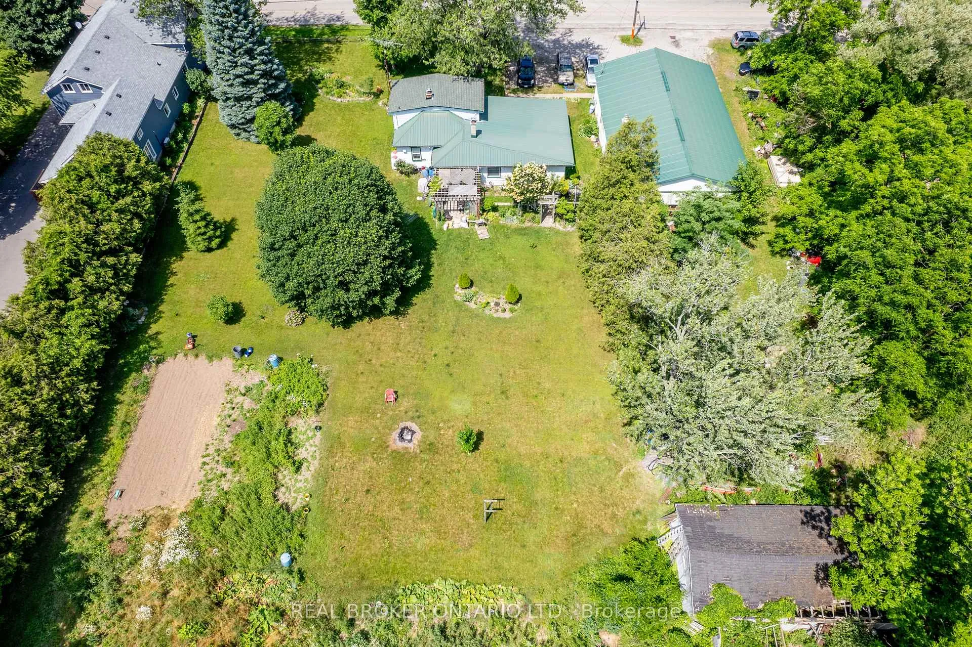 Photo 29 of 1247 Old 8 Highway, Hamilton, Rural Flamborough — HOMEH