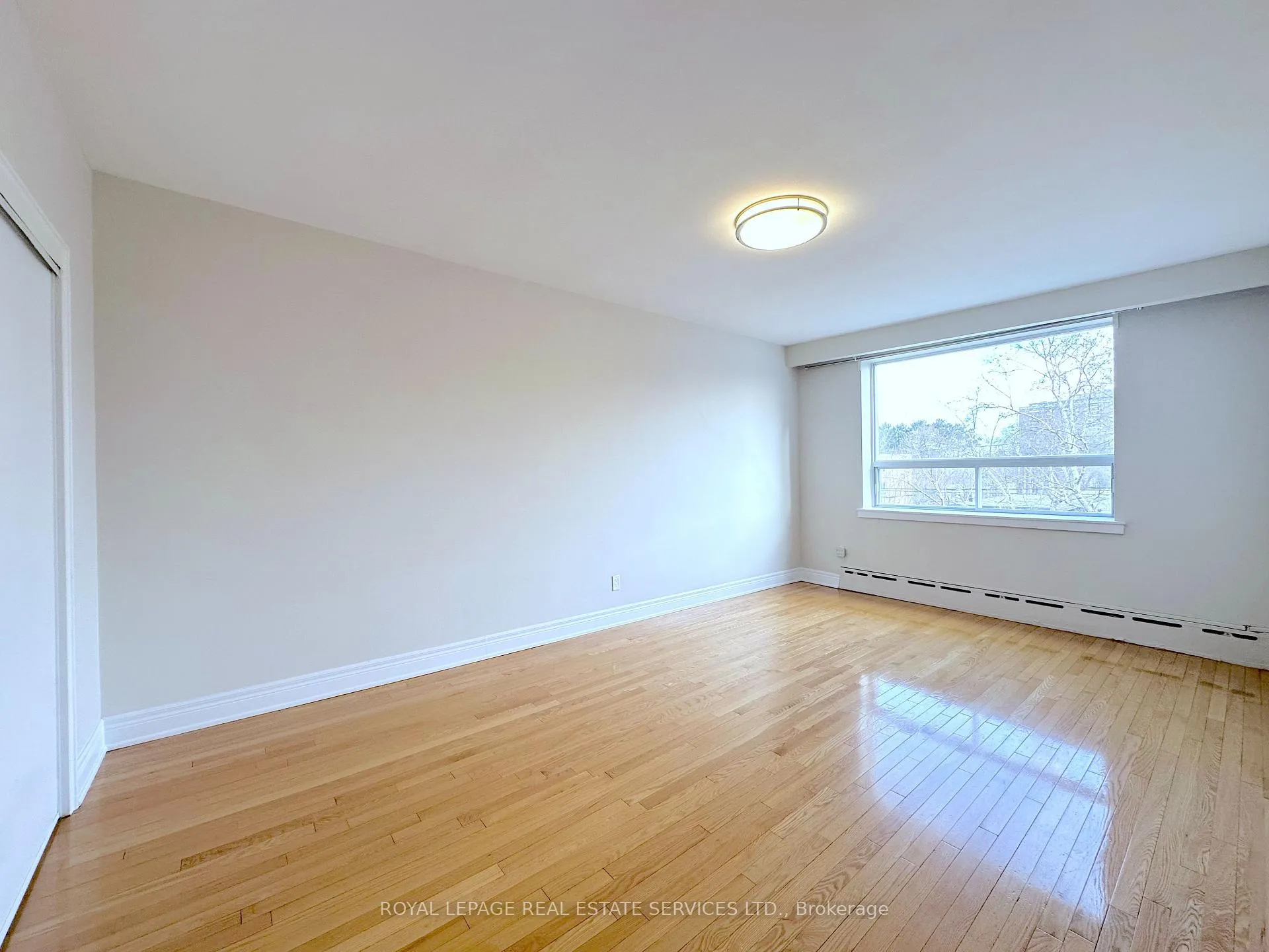 Photo 9 of Unit 8, 104 Rajah Street, Toronto, Englemount-Lawrence — HOMEH