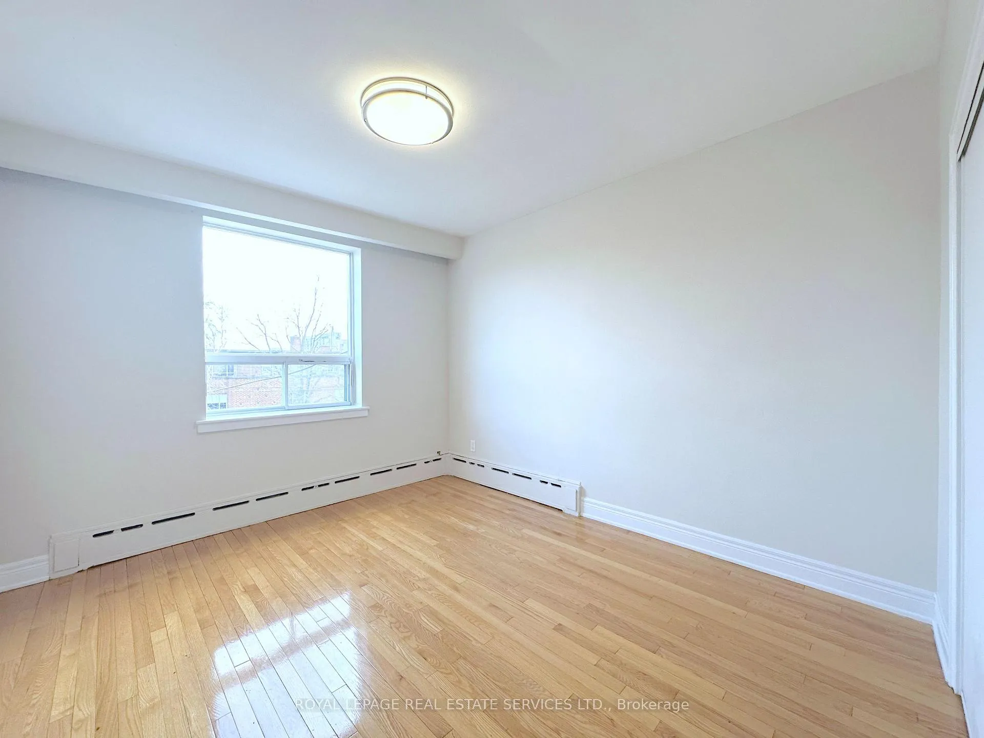 Photo 11 of Unit 8, 104 Rajah Street, Toronto, Englemount-Lawrence — HOMEH
