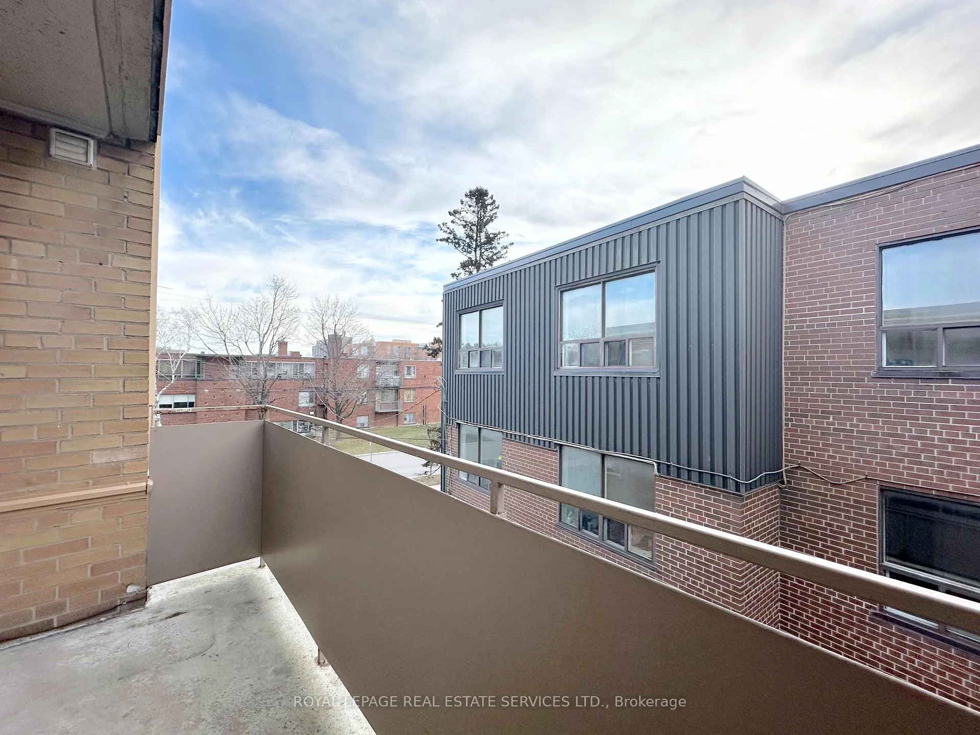 Photo 13 of Unit 8, 104 Rajah Street, Toronto, Englemount-Lawrence — HOMEH