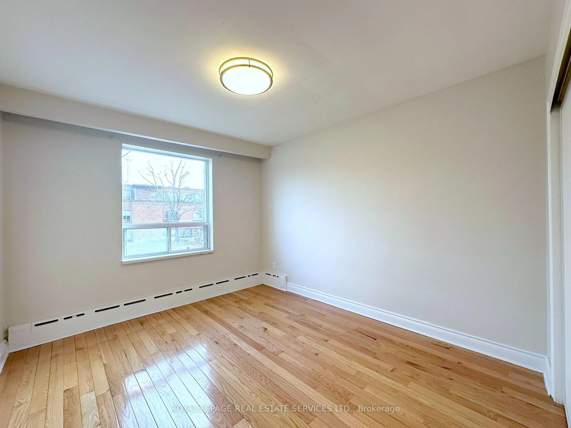 Photo 11 of Unit 4, 104 Rajah Street, Toronto, Englemount-Lawrence — HOMEH