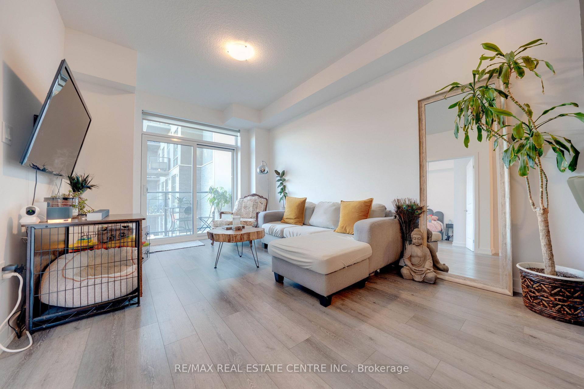 Photo 4 of Unit 328, 470 Dundas Street E, Hamilton, Waterdown — HOMEH