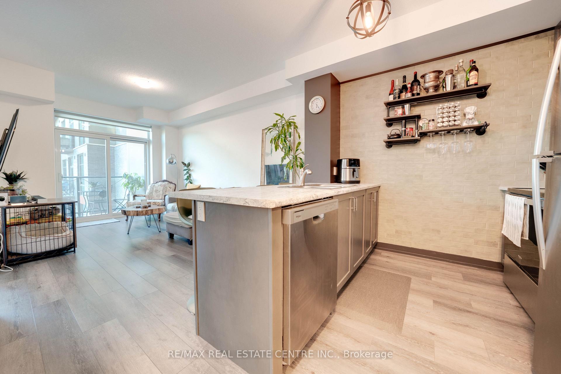 Photo 8 of Unit 328, 470 Dundas Street E, Hamilton, Waterdown — HOMEH