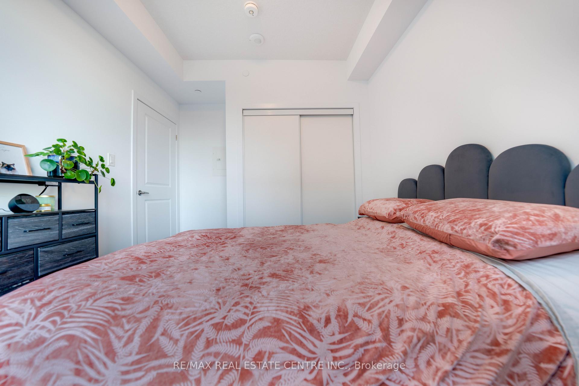 Photo 13 of Unit 328, 470 Dundas Street E, Hamilton, Waterdown — HOMEH