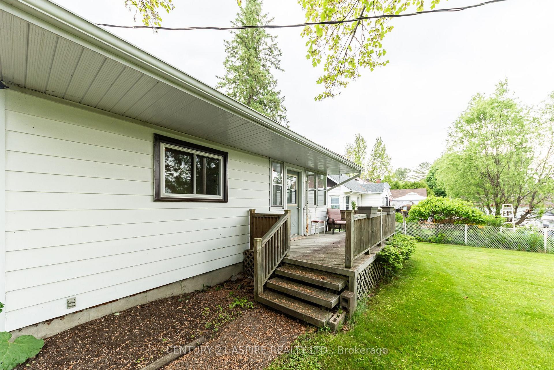 Photo 5 of 11 Troyes Street, Deep River — HOMEH