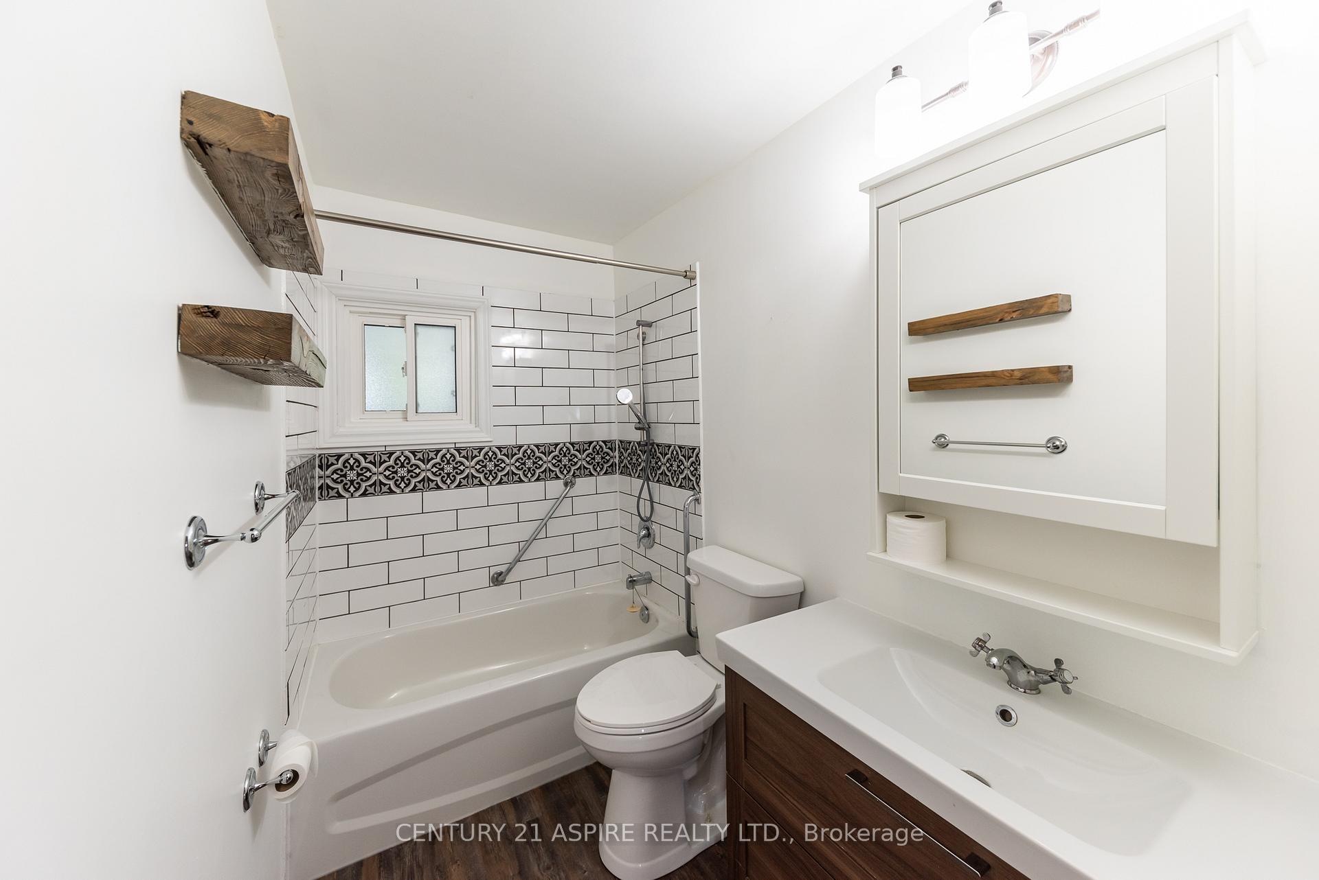 Photo 15 of 11 Troyes Street, Deep River — HOMEH