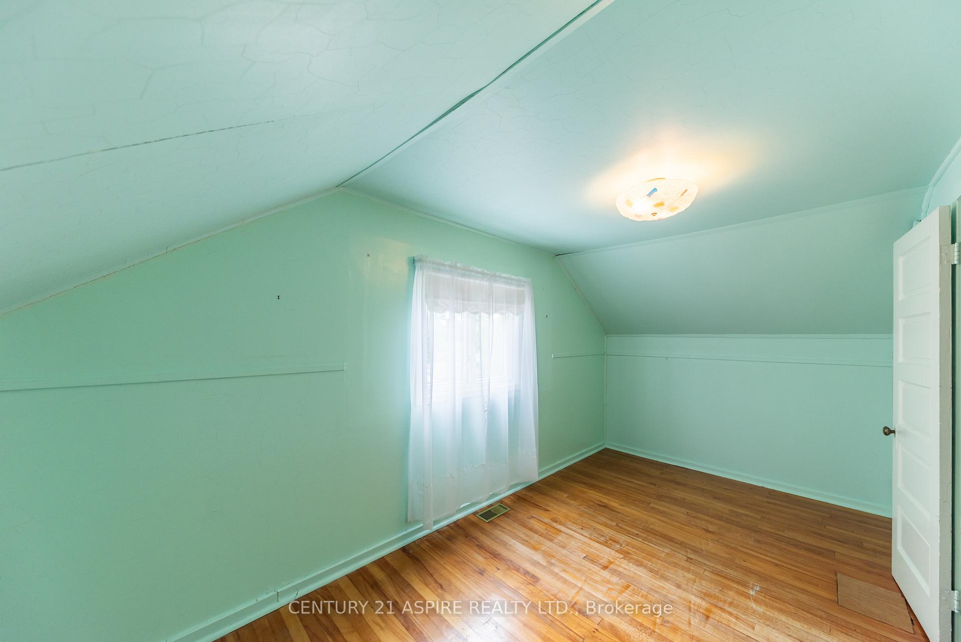 Photo 22 of 11 Troyes Street, Deep River — HOMEH