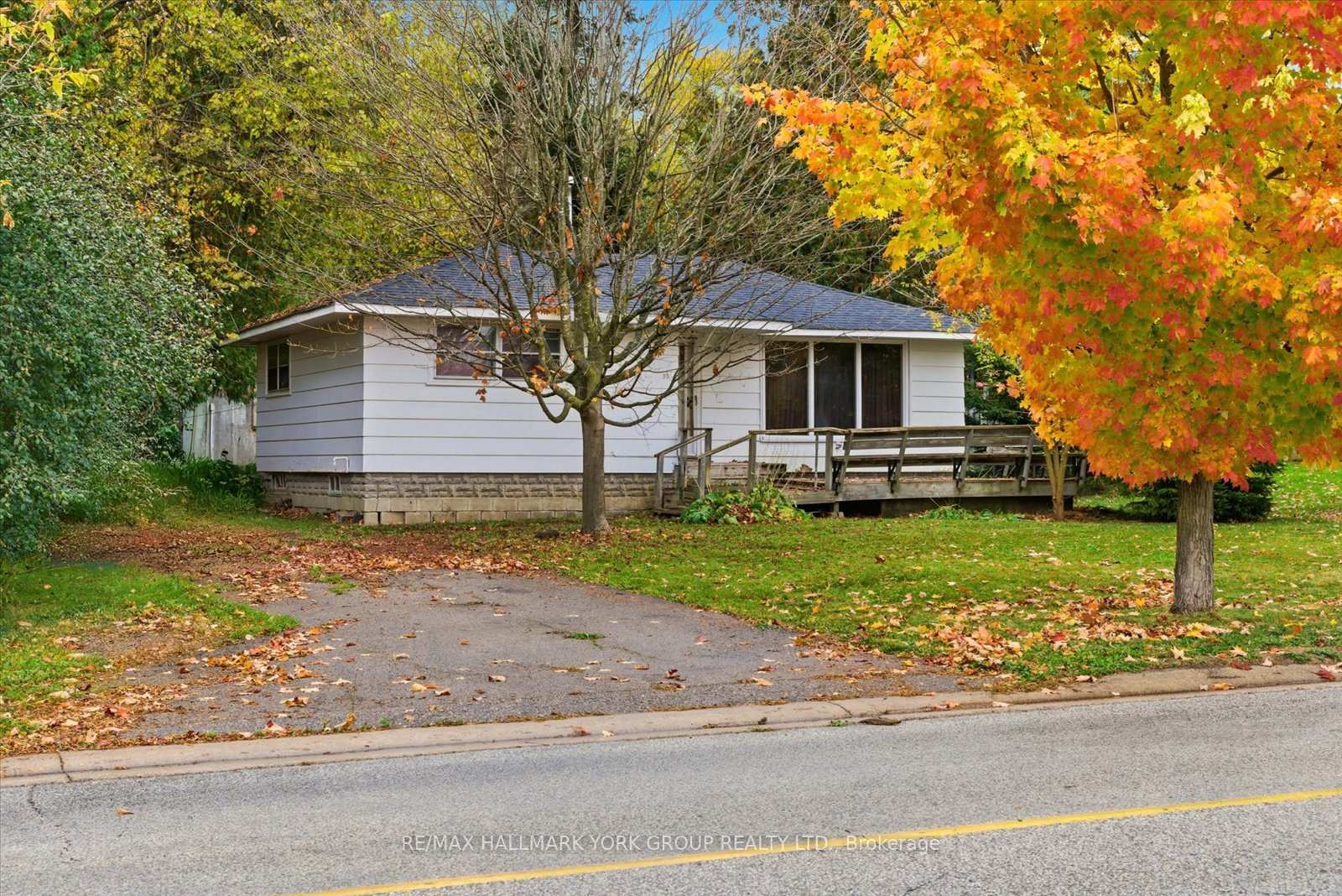 Photo 4 of 32 Station Road, Georgina, Pefferlaw — HOMEH