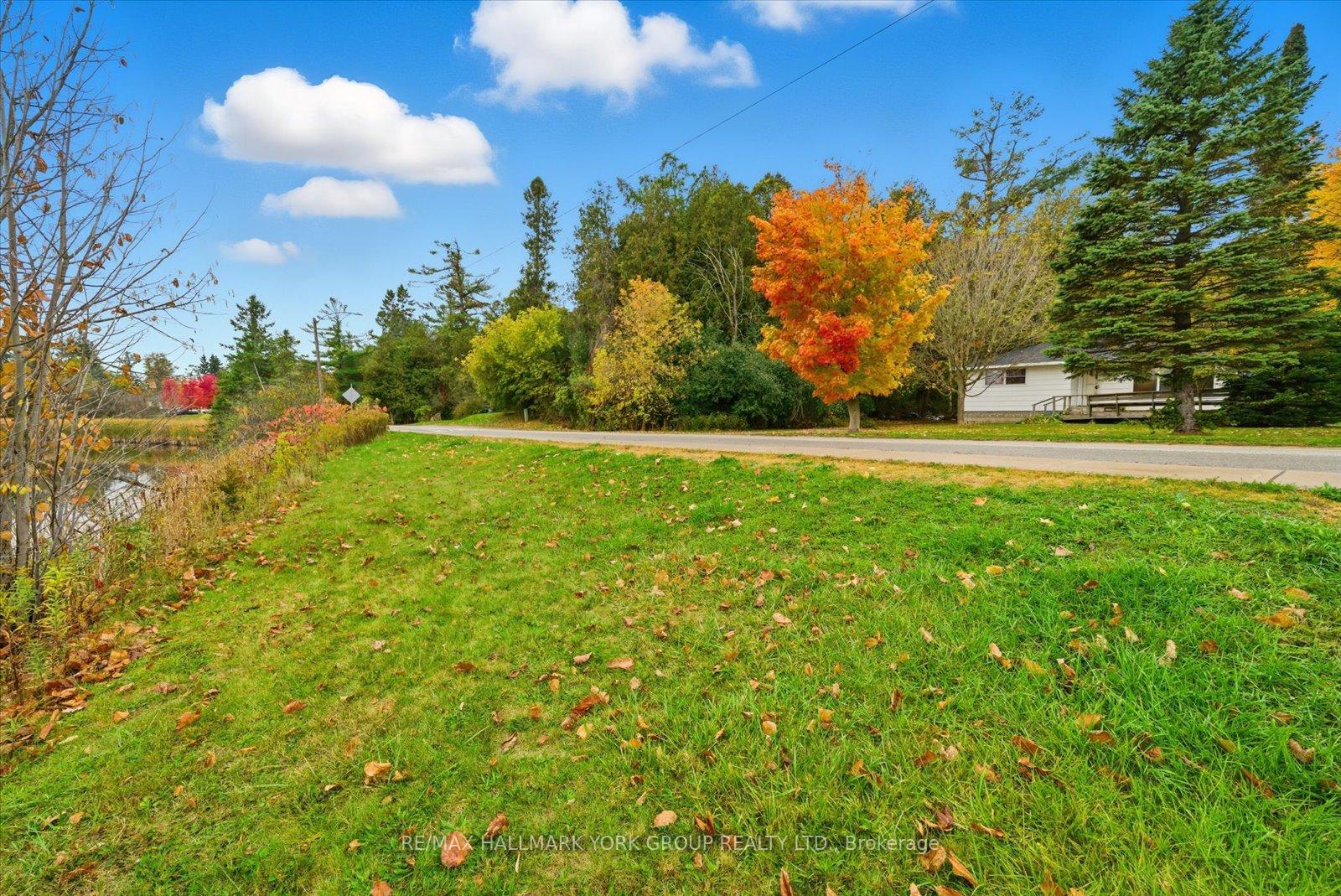 Photo 9 of 32 Station Road, Georgina, Pefferlaw — HOMEH