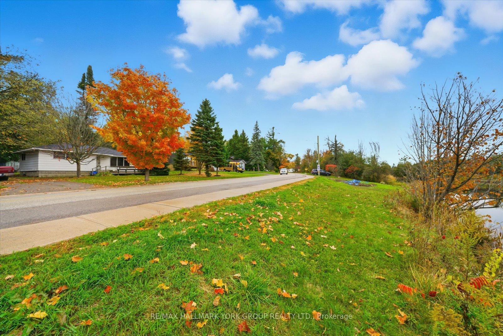 Photo 15 of 32 Station Road, Georgina, Pefferlaw — HOMEH