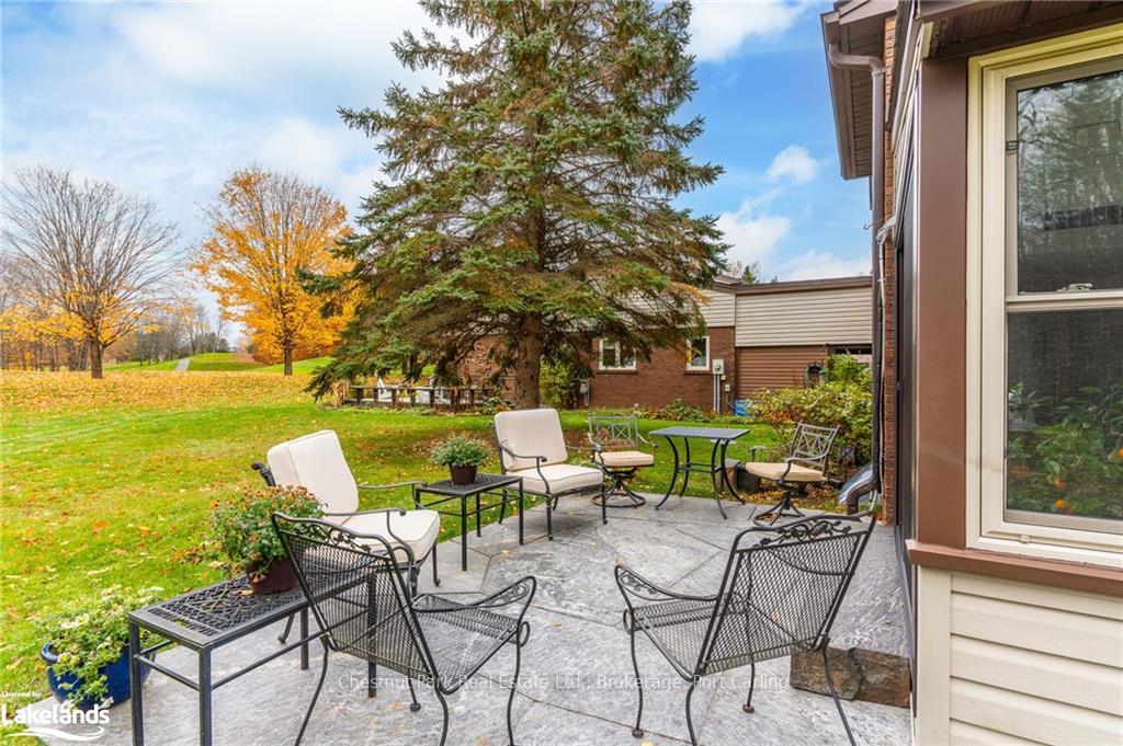 Photo 23 of Unit 2, 15 Golf Course Road, Bracebridge, Macaulay — HOMEH