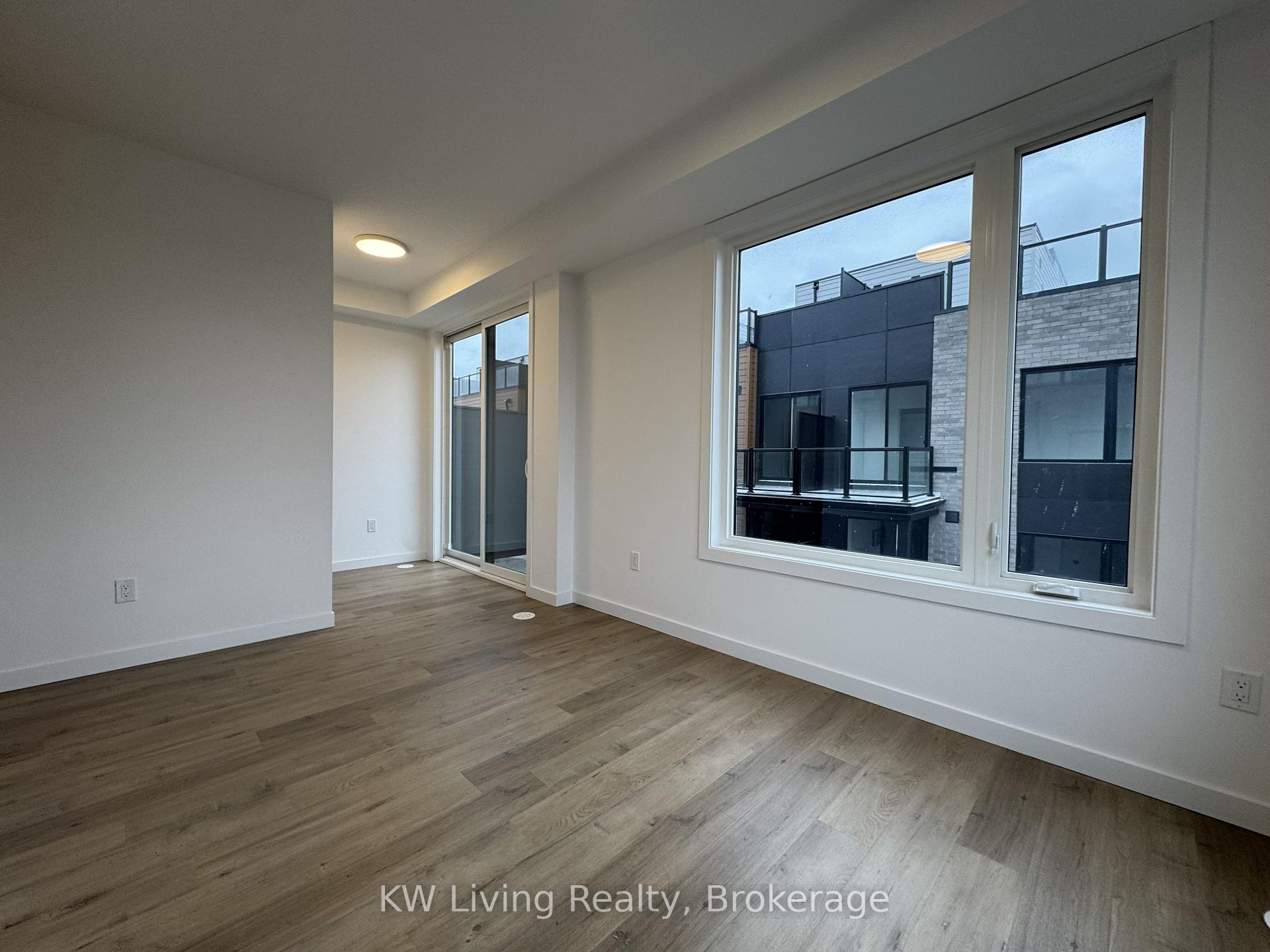 Photo 7 of Unit 31, 3175 Denison Street, Markham, Middlefield — HOMEH