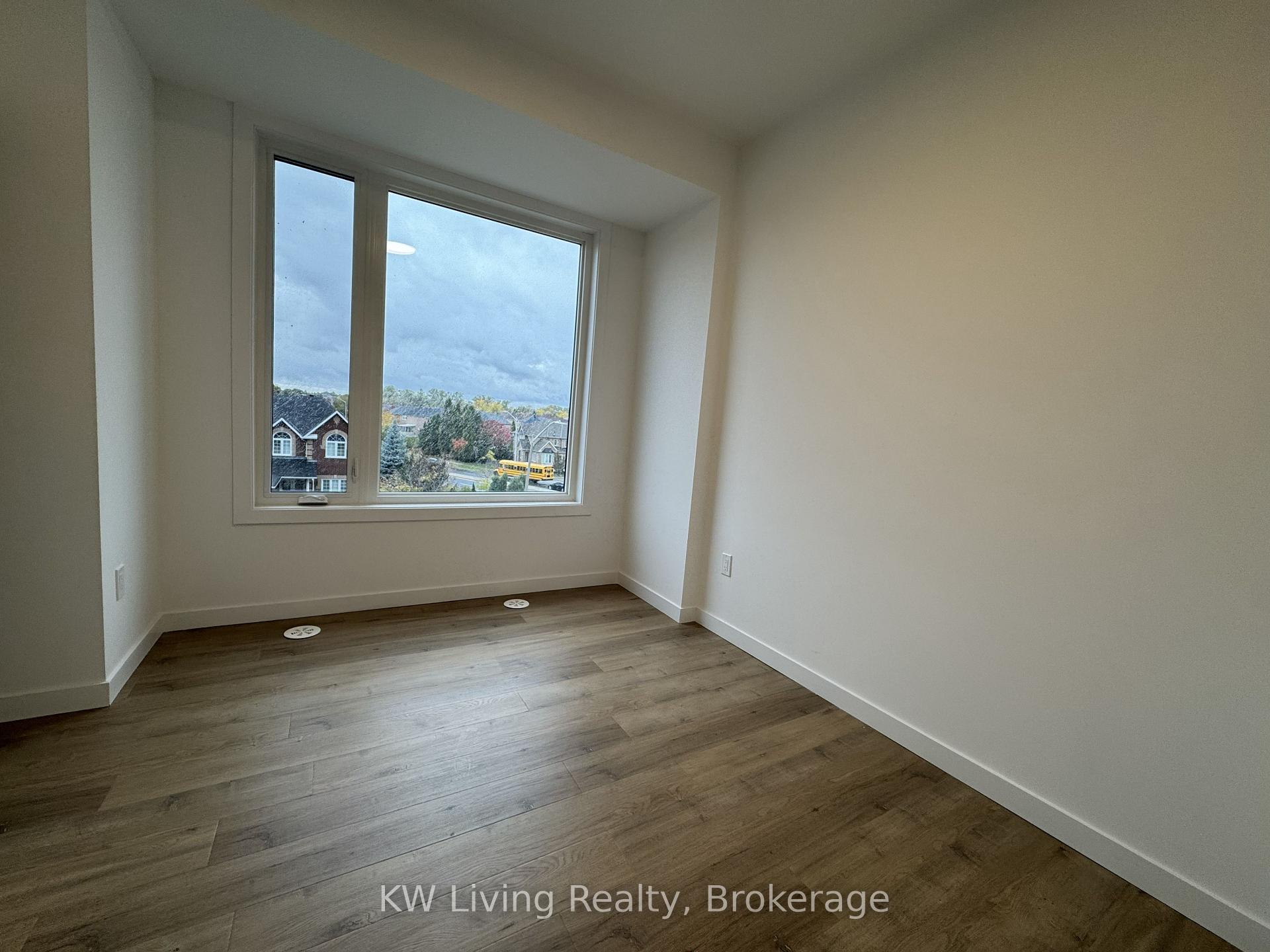 Photo 10 of Unit 31, 3175 Denison Street, Markham, Middlefield — HOMEH