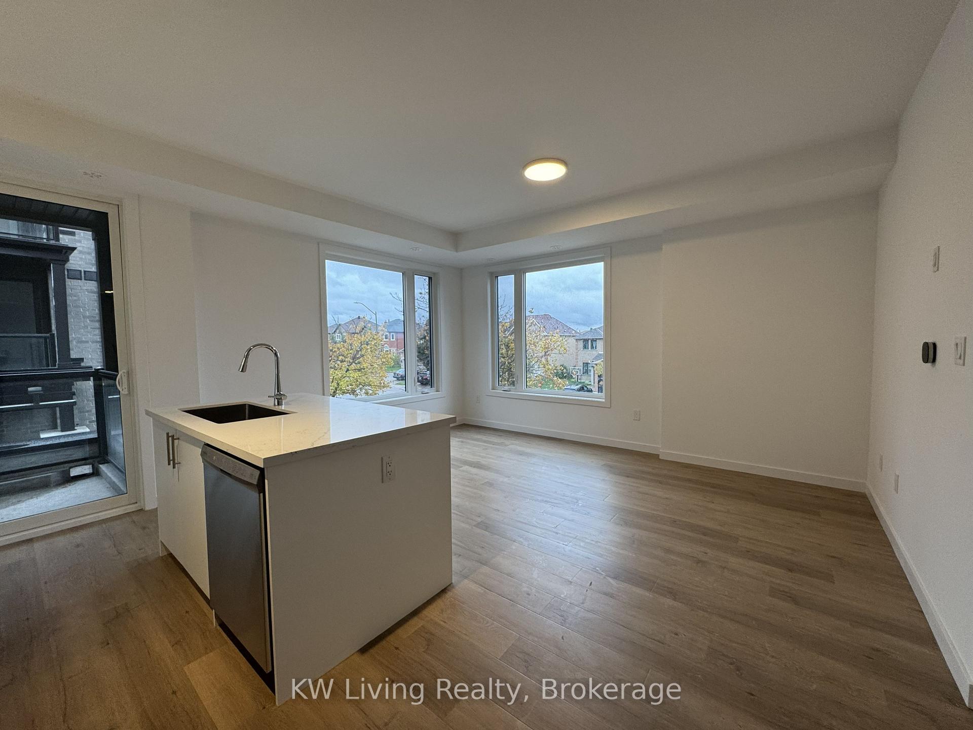 Photo 12 of Unit 31, 3175 Denison Street, Markham, Middlefield — HOMEH
