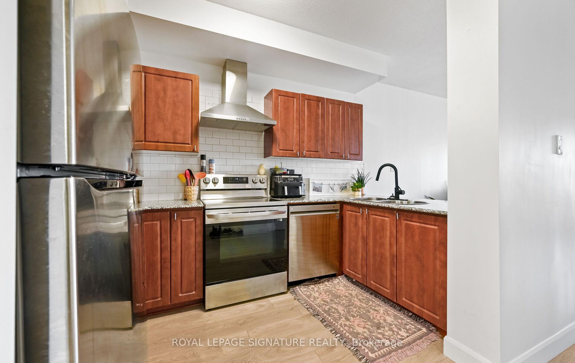 Photo 17 of Unit 1105, 135 James Street S, Hamilton, Corktown — HOMEH