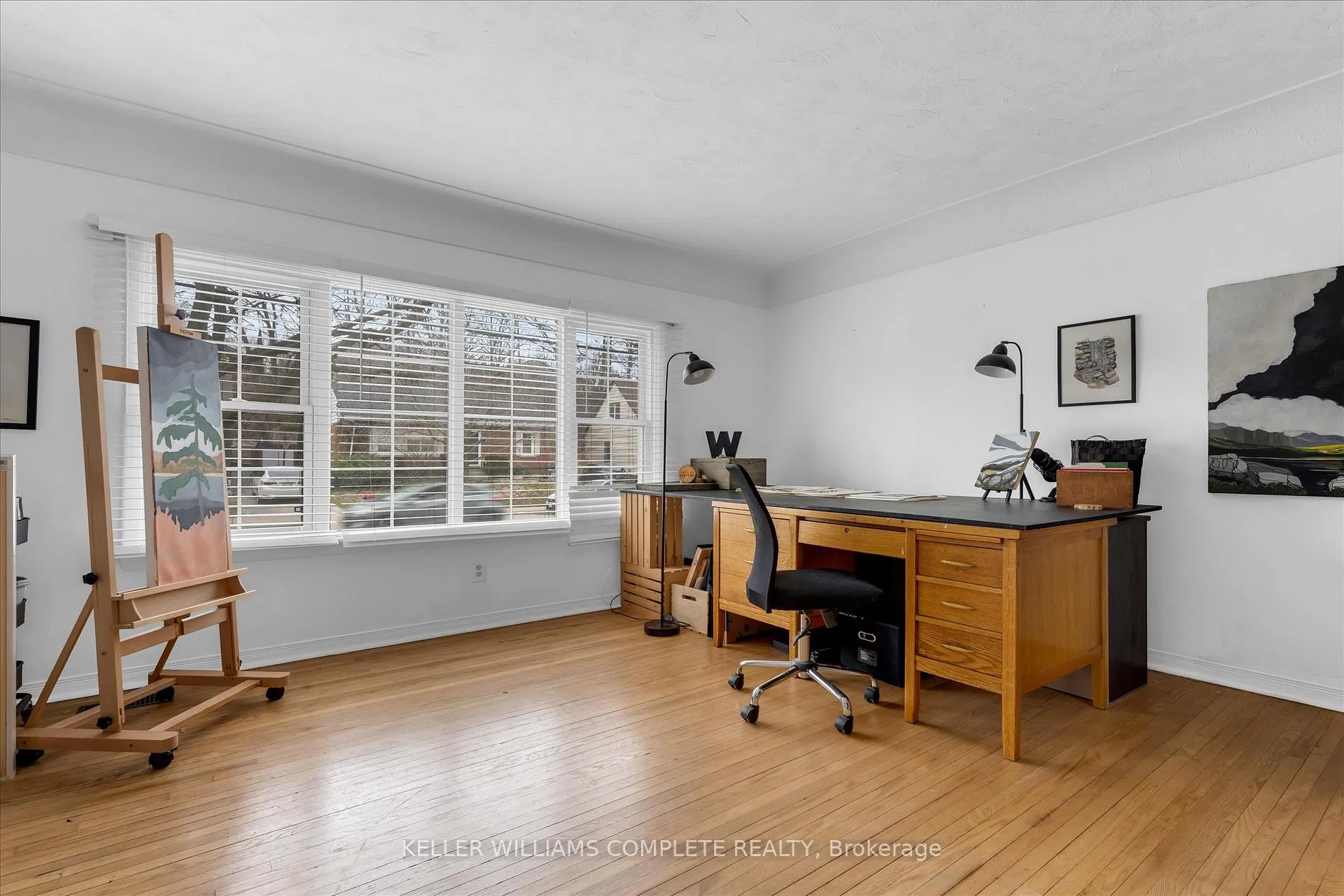 Photo 10 of 24 Central Park Avenue, Hamilton, Dundas — HOMEH