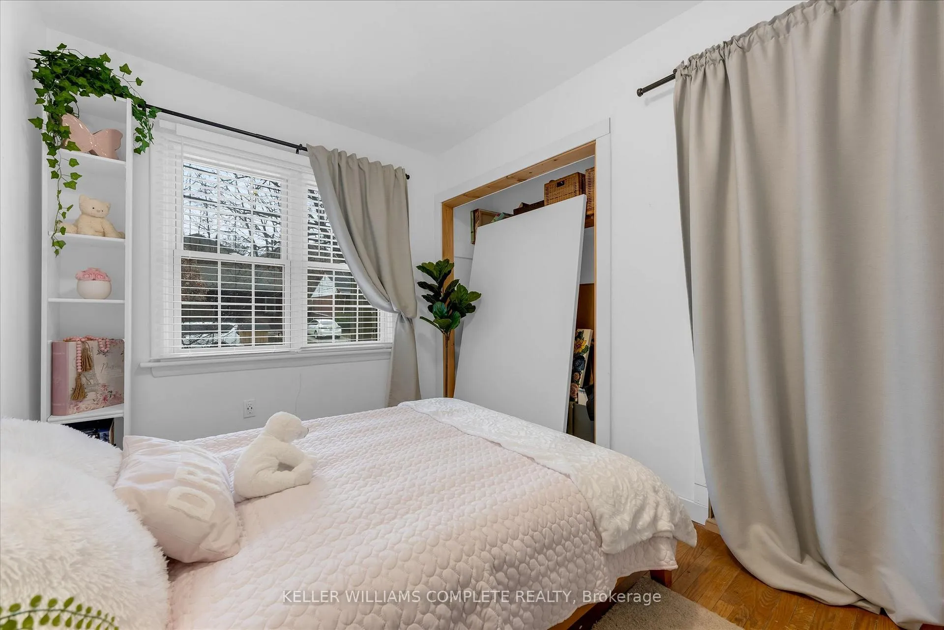 Photo 15 of 24 Central Park Avenue, Hamilton, Dundas — HOMEH