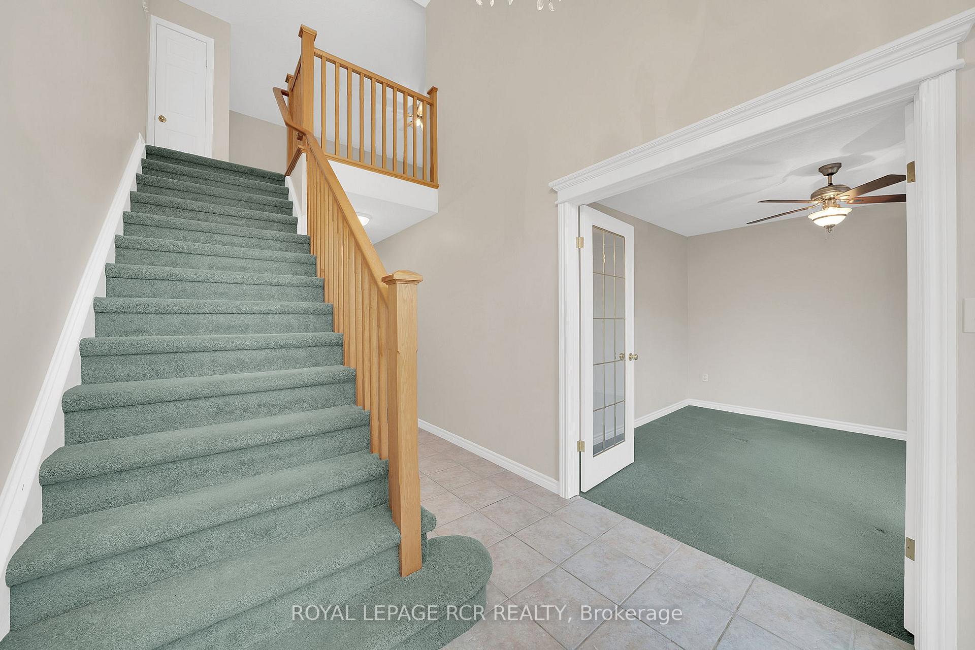 Photo 5 of Unit 5, 19 Reddington Drive, Caledon, Palgrave — HOMEH