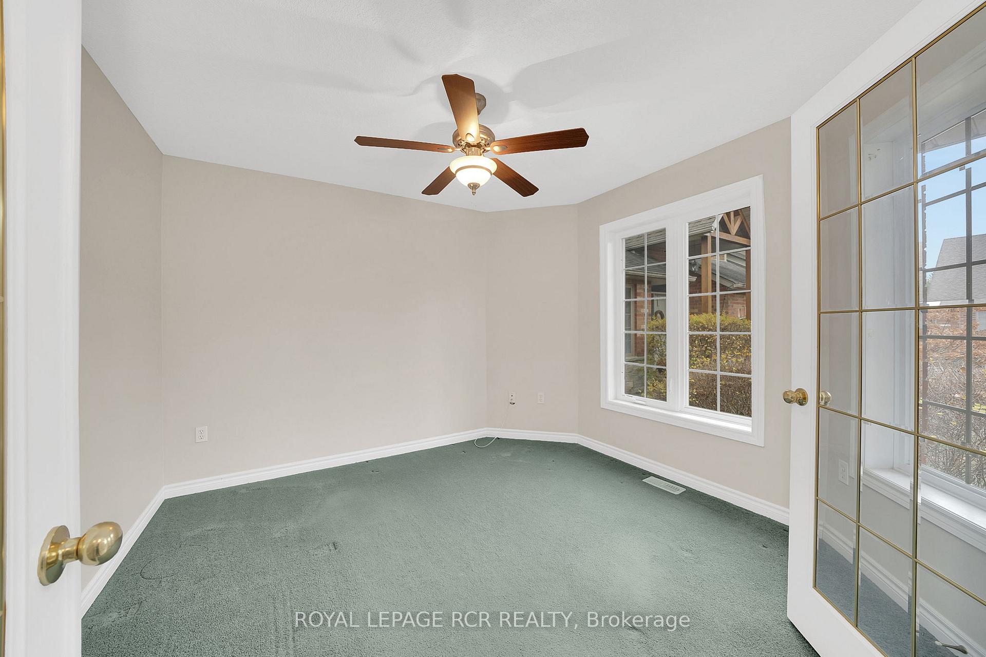 Photo 6 of Unit 5, 19 Reddington Drive, Caledon, Palgrave — HOMEH