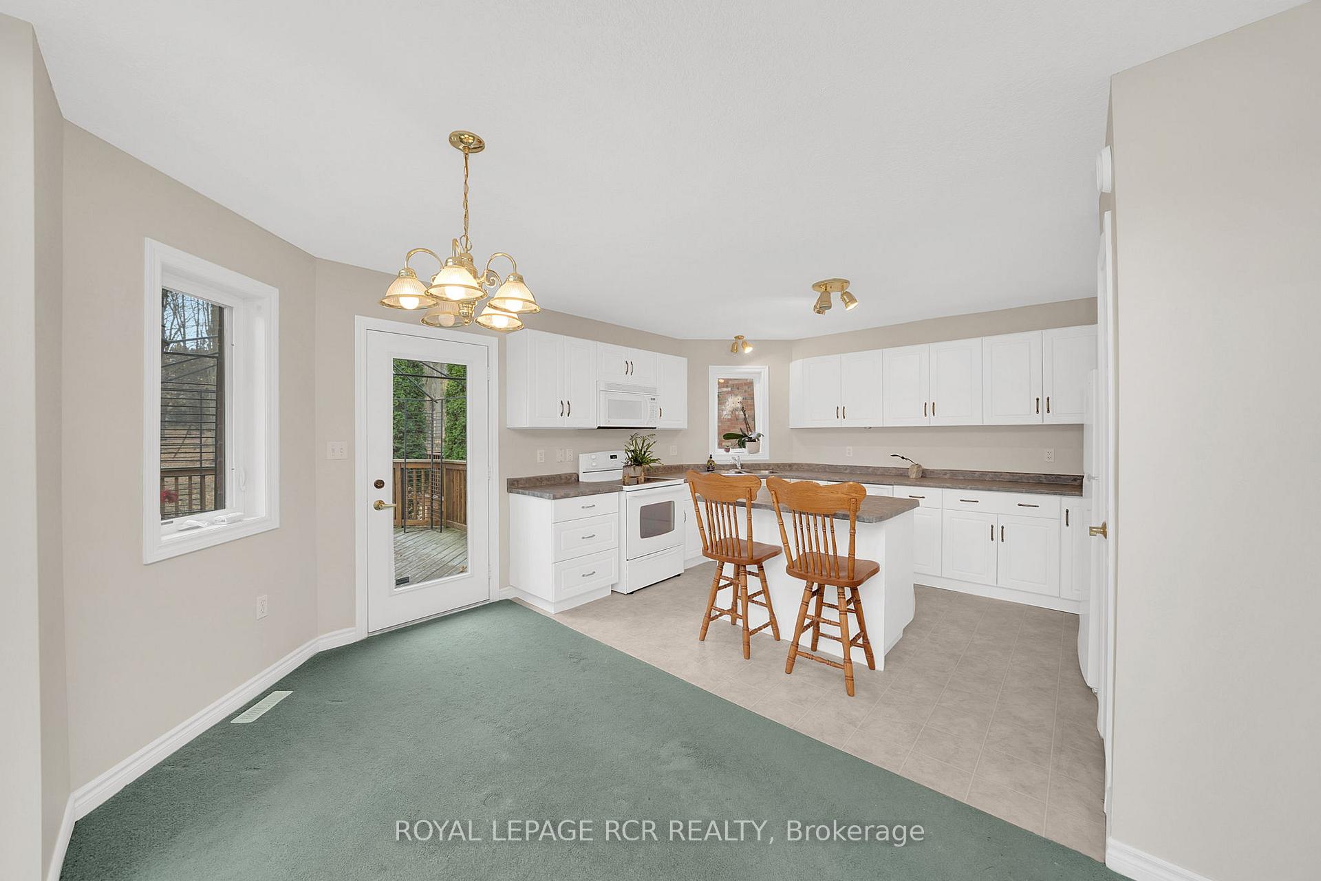 Photo 10 of Unit 5, 19 Reddington Drive, Caledon, Palgrave — HOMEH