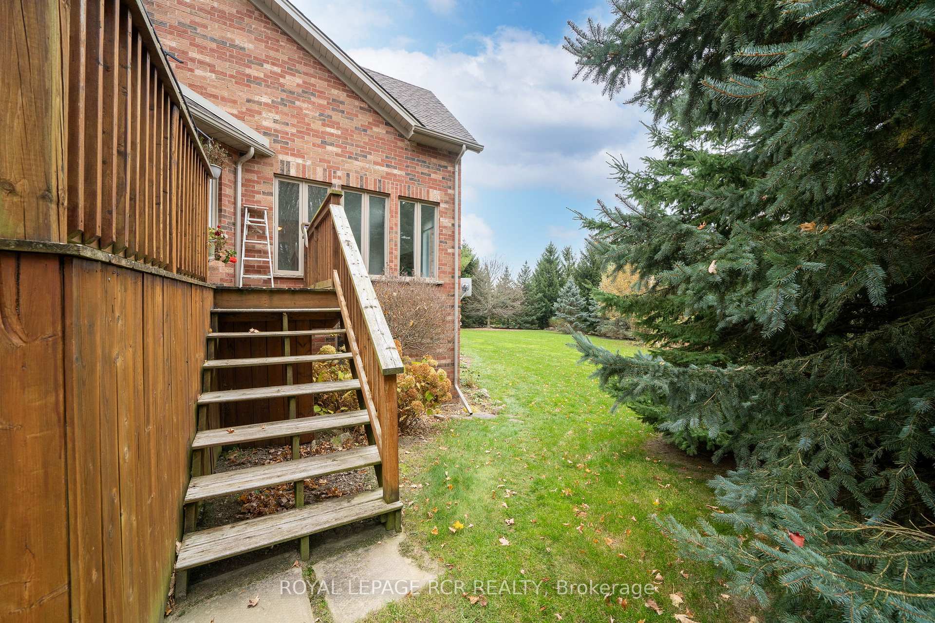 Photo 30 of Unit 5, 19 Reddington Drive, Caledon, Palgrave — HOMEH