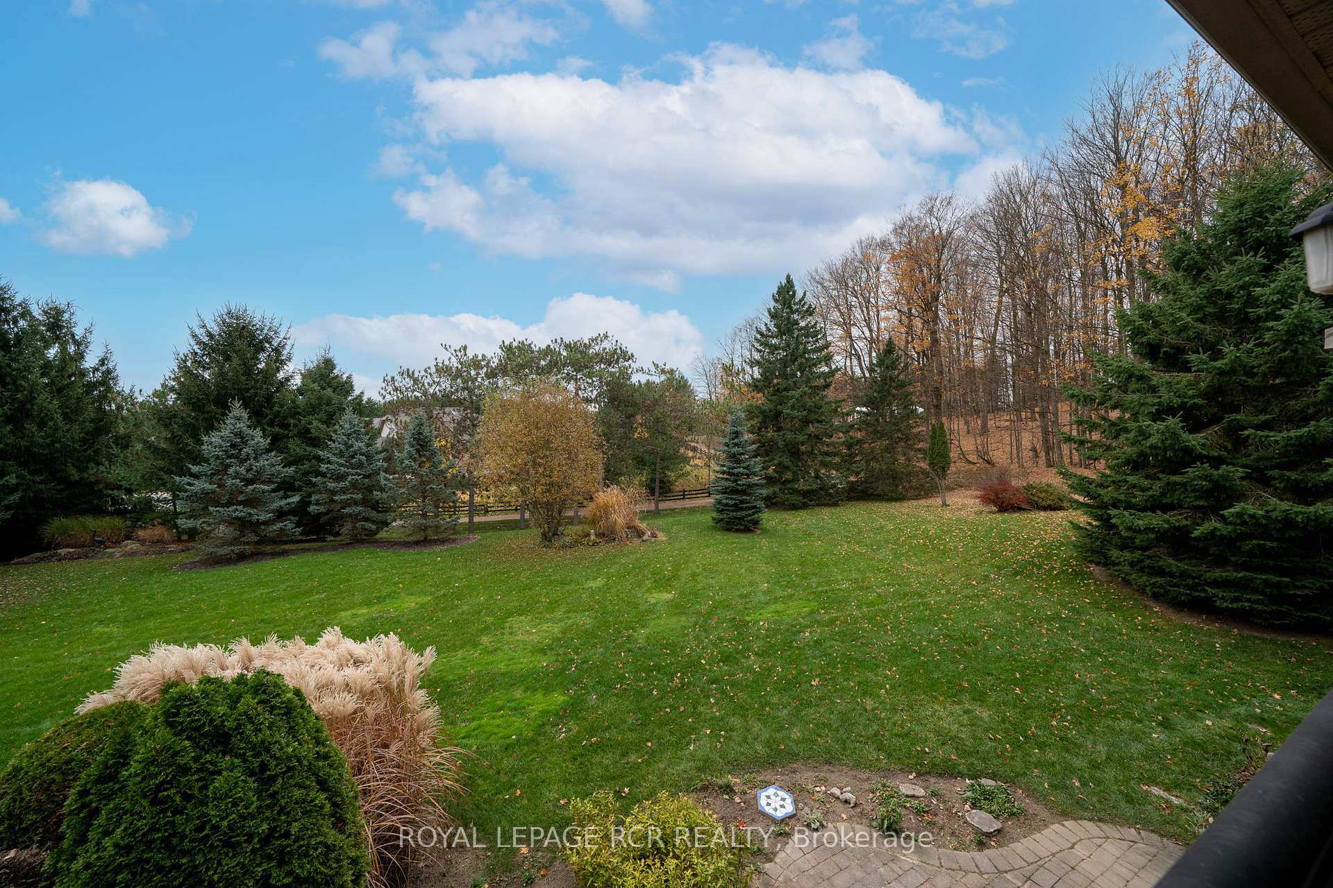 Photo 32 of Unit 5, 19 Reddington Drive, Caledon, Palgrave — HOMEH