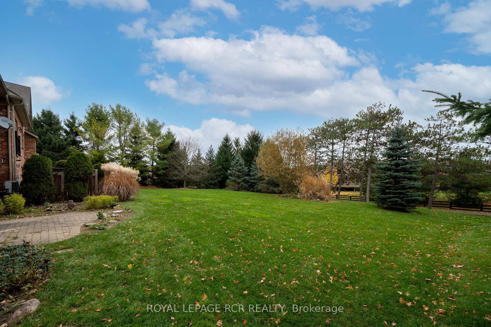 Photo 33 of Unit 5, 19 Reddington Drive, Caledon, Palgrave — HOMEH
